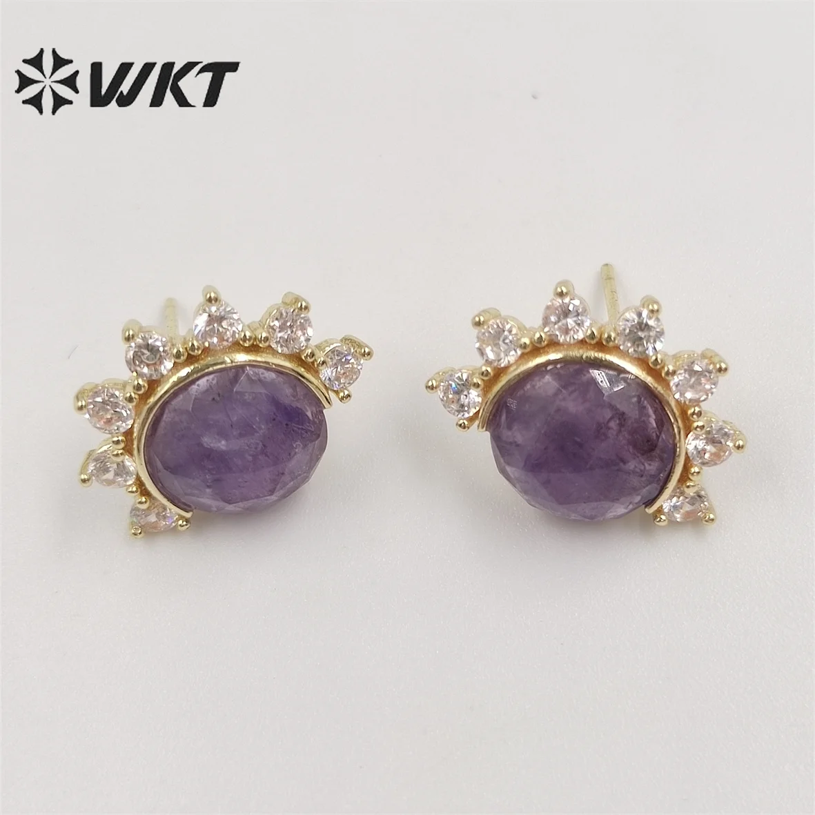 

WKT-E671 WKT New design fashion micropave cubic zircon round stone eye studs charming natural faceted stone earring studs