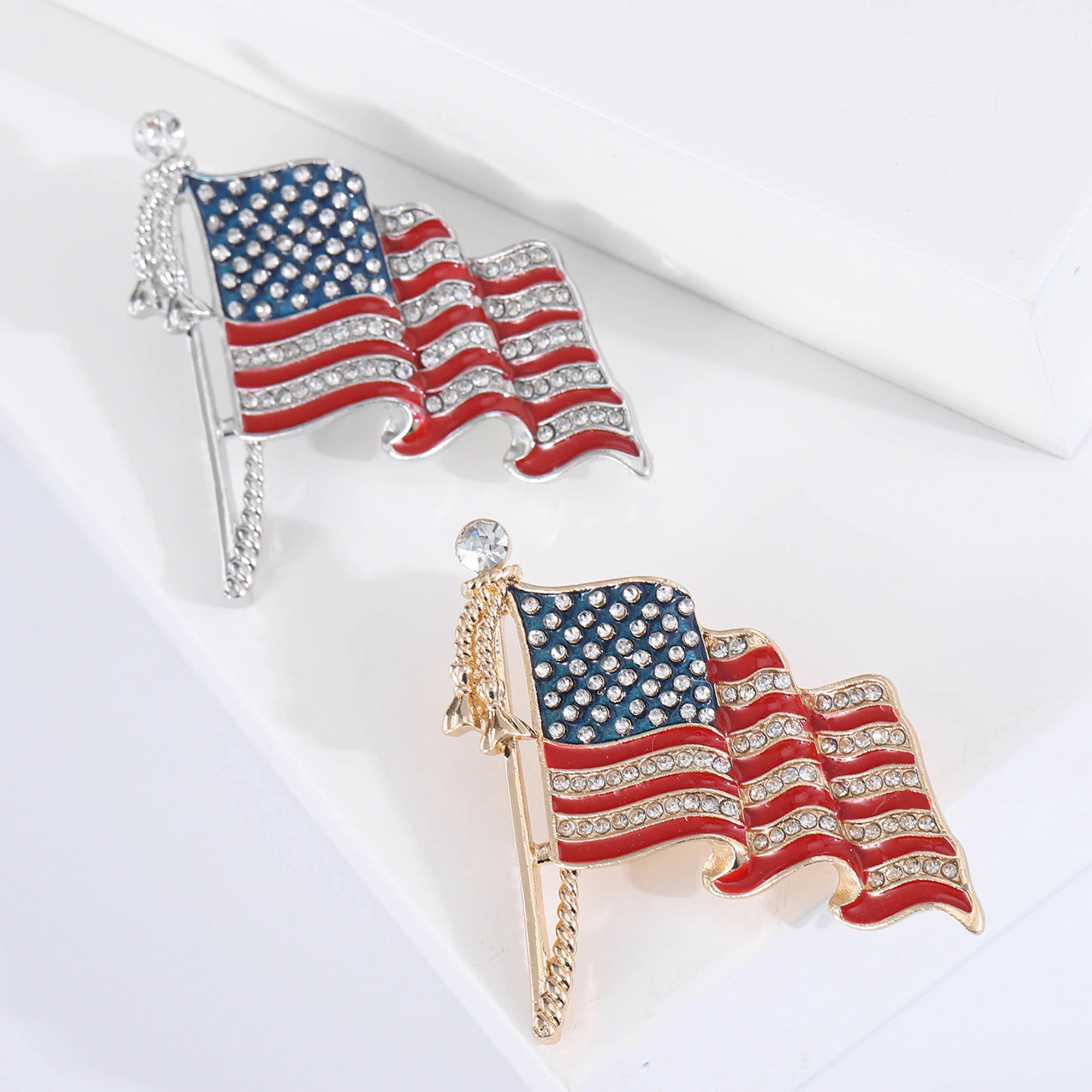 Enamel Statue of Liberty Brooch for Women Rhinestone American Flag Pin Event Party Backpack Decoration Clothes Accessories