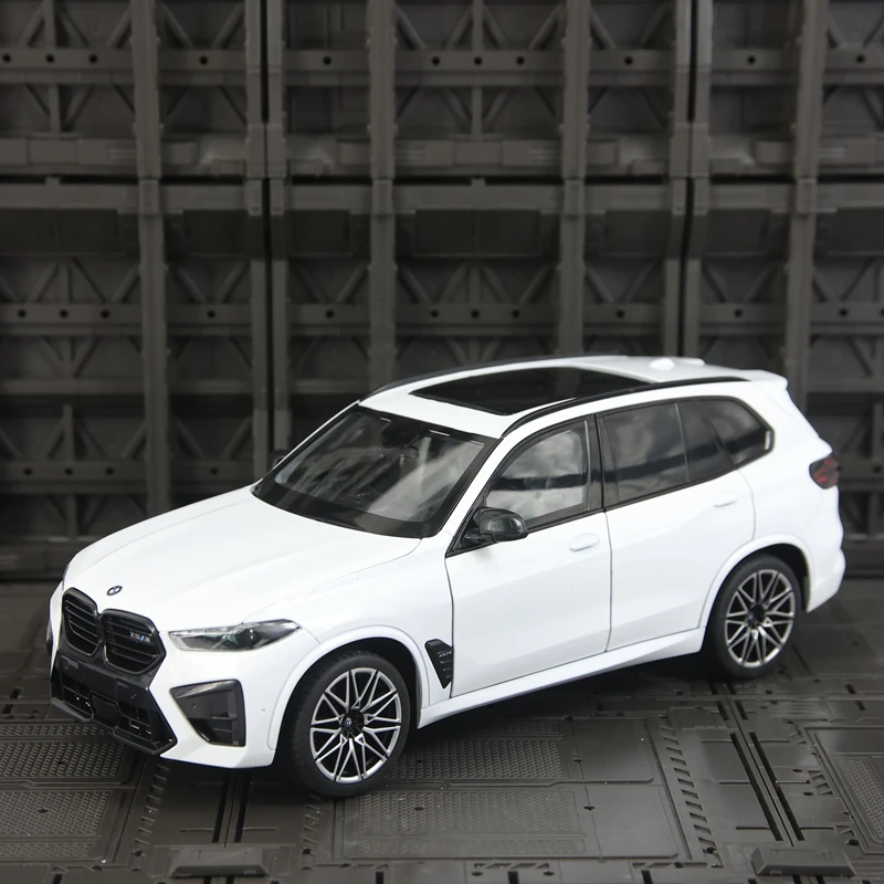 Modelo de coche de aleación BMW X5M 1:18, puertas y capó de motor, el maletero se puede abrir, sonido y luz, accesorios para vehículos todoterreno