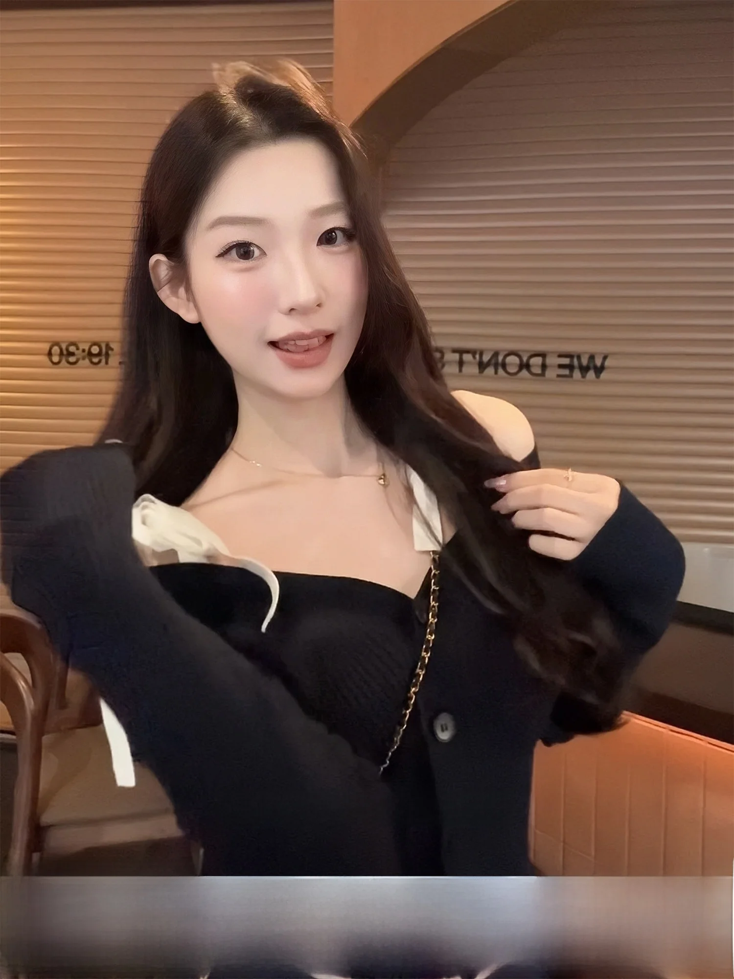 

Slimming Knitwear Shoulder Bared Belted Versatile Casual Style V-neck Long Sleeve Short Length Waist-cinching Design Women's Top