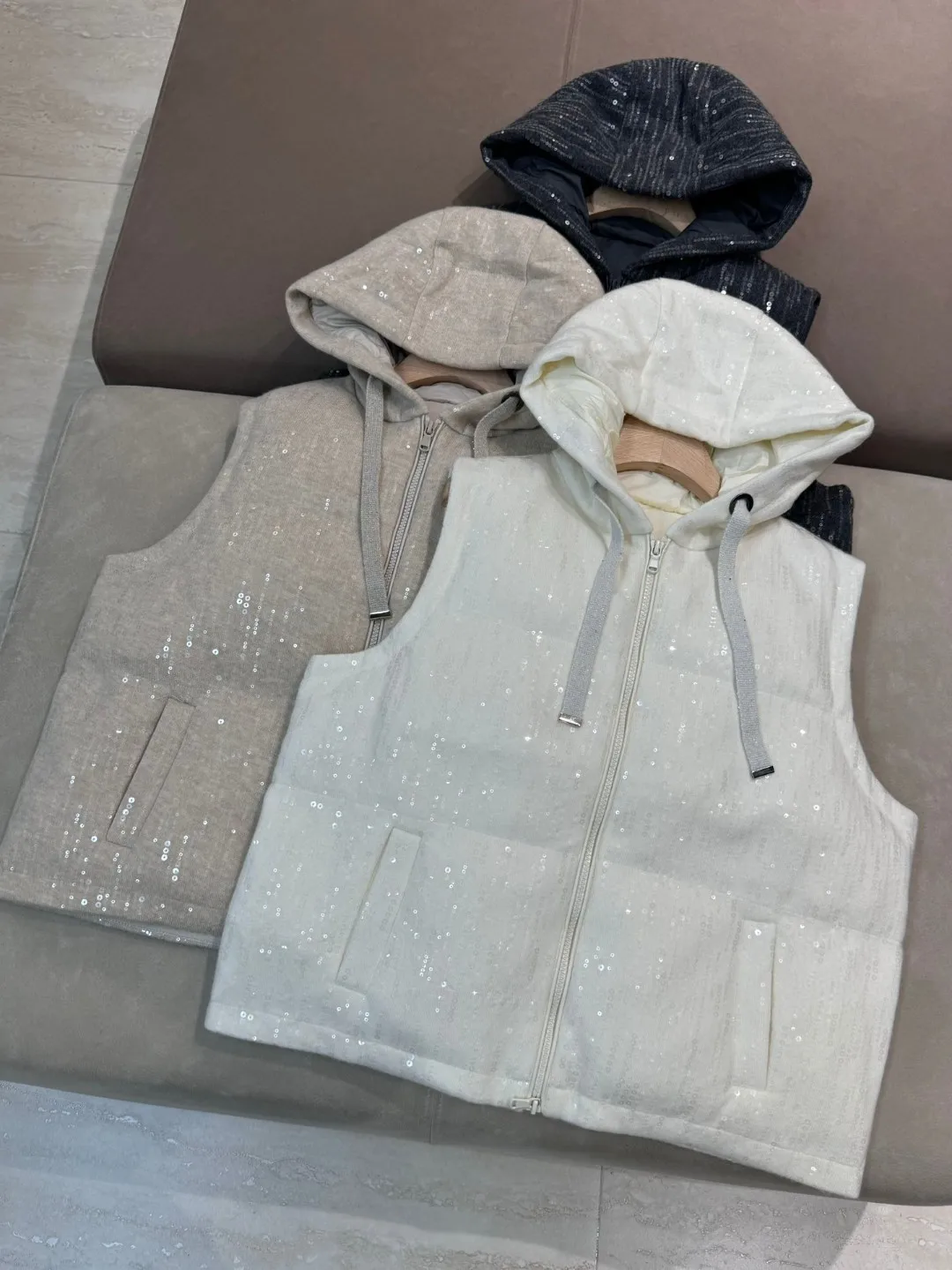 Sequined cashmere knitted hooded goose down vest