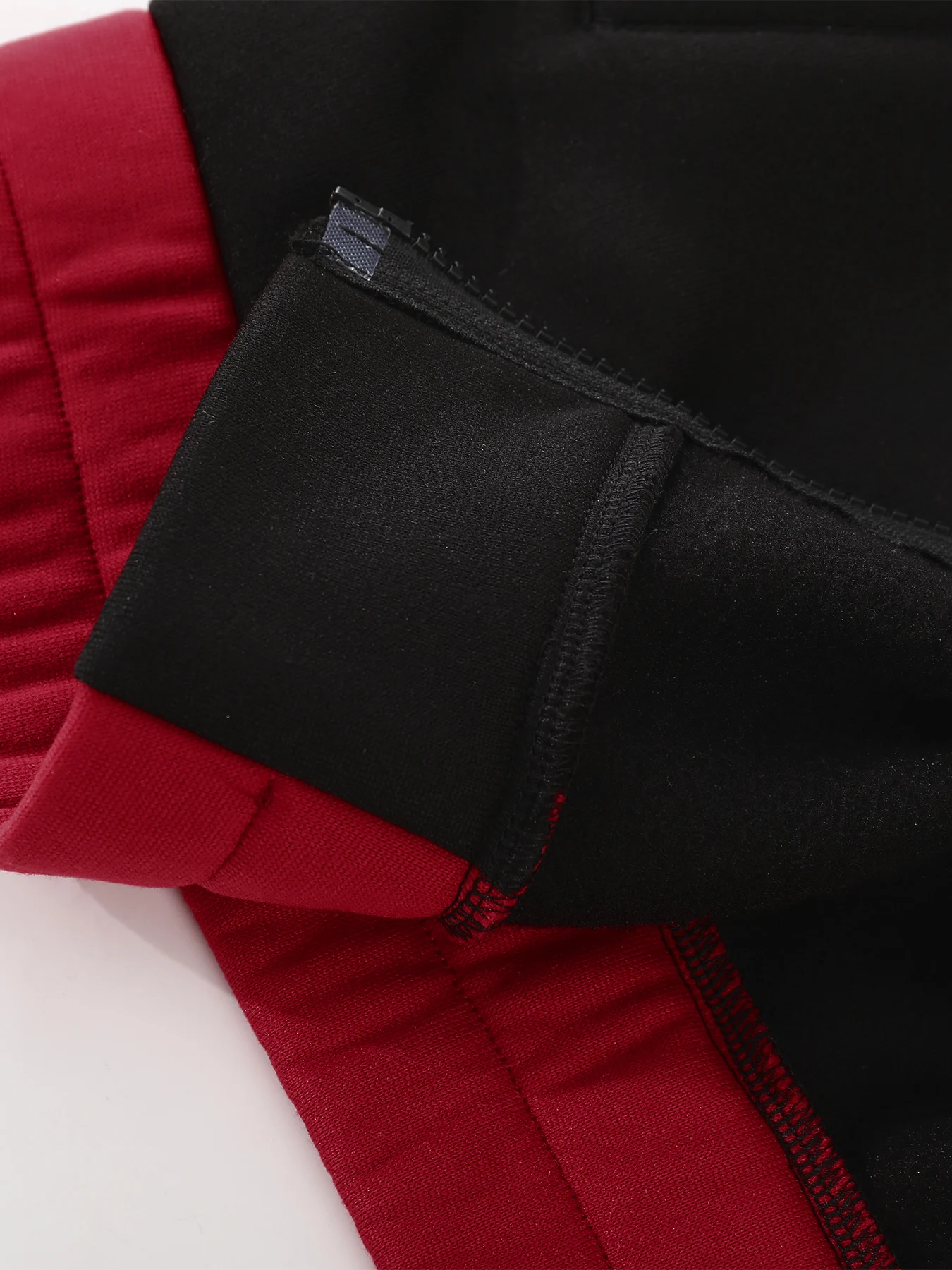 Men's Plus Size Black & Red Patchwork Set Oversized Zip-Up Hoodie & Jogger Pants 2 Piece view 4