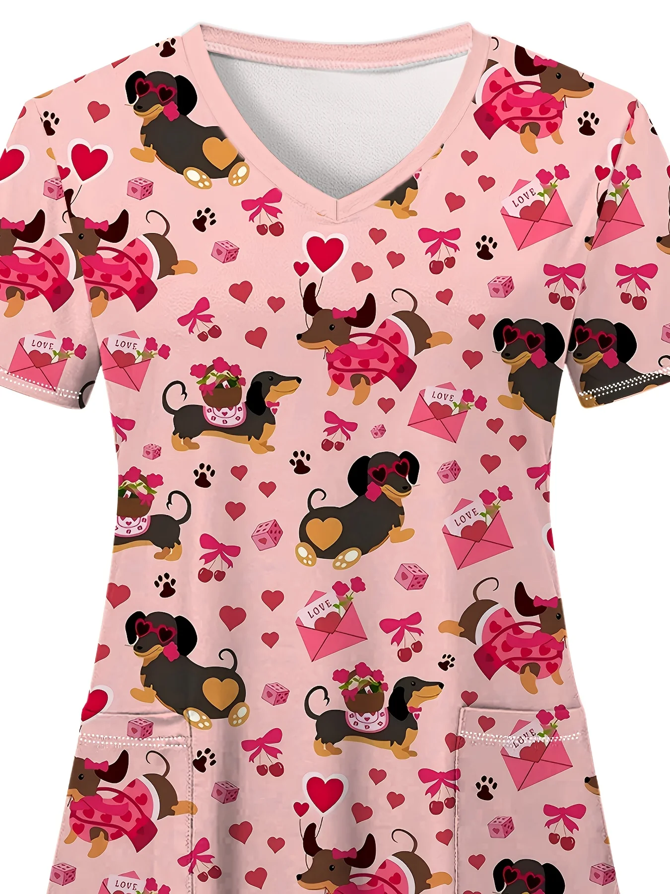بلوزة نسائية لطيفة بطباعة Dachshund ورقبة على شكل حرف V وأكمام قصيرة مع تصميم بطباعة مخالب على شكل قلب وجيوب مثالية للممرضات ملابس الصيف