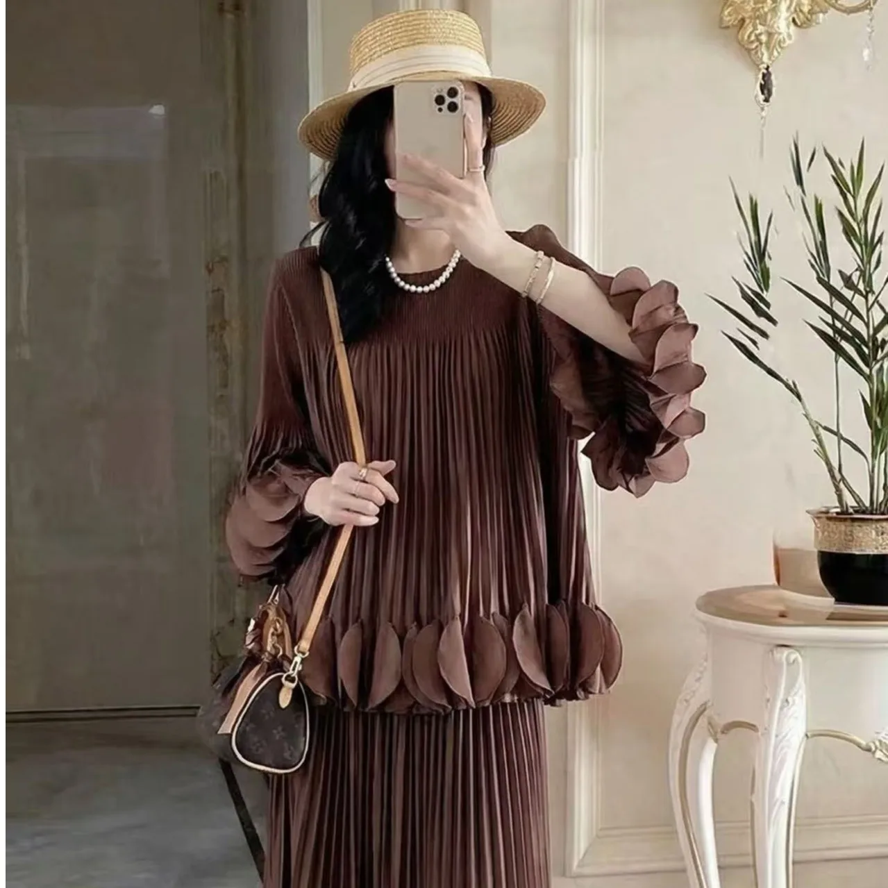 

Chic Casual Loose Fashionable Set Autumn New Style Half Skirt Top Two-Piece Set Polyester Fiber round Neck Shirt High Wa...