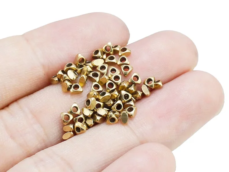 100pcs Triangle Brass Beads, Spacer Beads, 3x1.6mm, Solid Brass Sliders, Brass Findings, Bracelet Beading, Jewelry Making R2527