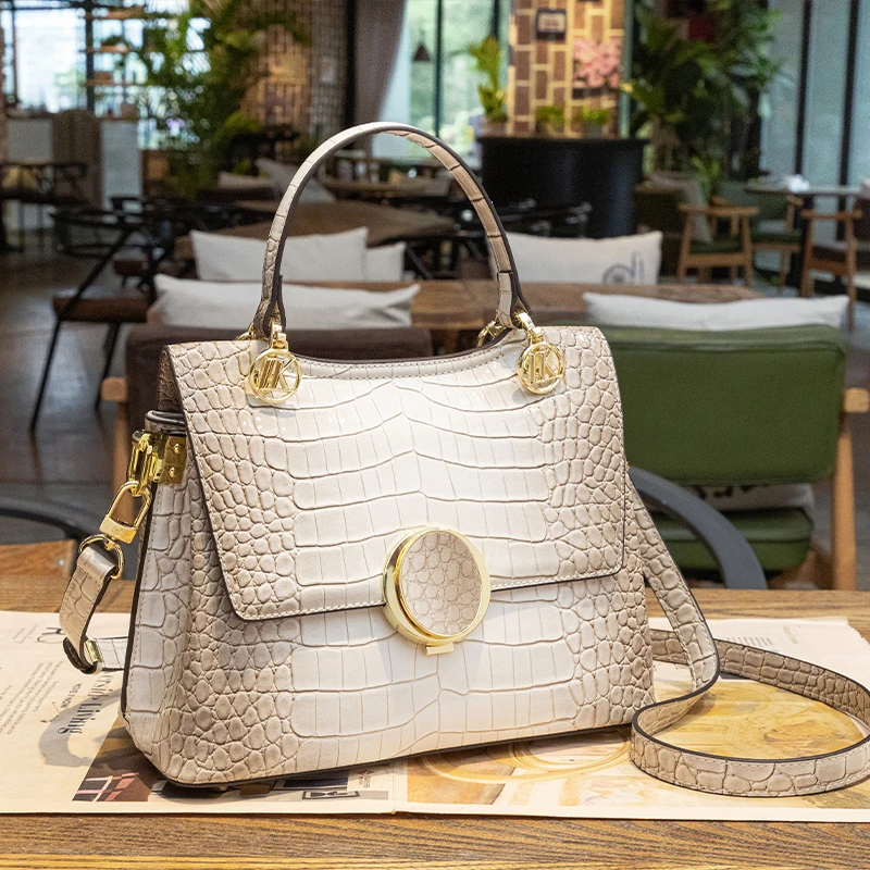 2023 new crocodile print fashion high-grade hand bill of lading shoulder crossbody bag