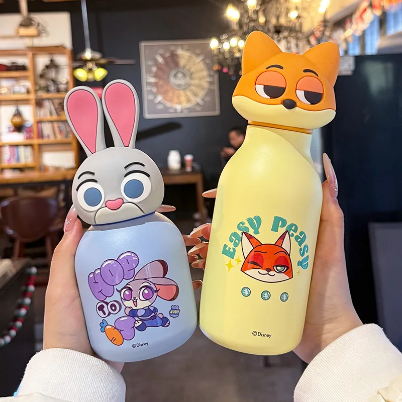 : Tasse d'eau pour enfants