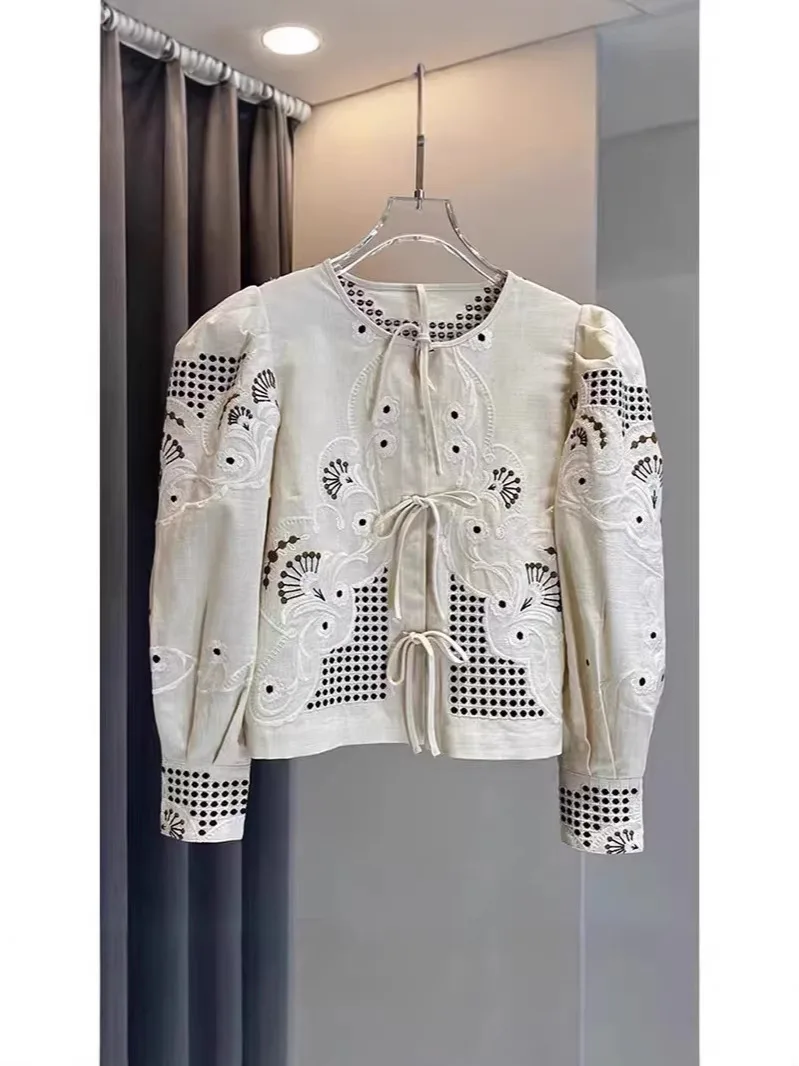 

Withered Antique Style Unique Fan-shaped Floral Embroidery Hollow Lace Up Bubble Sleeves Round Neck Shirt Top