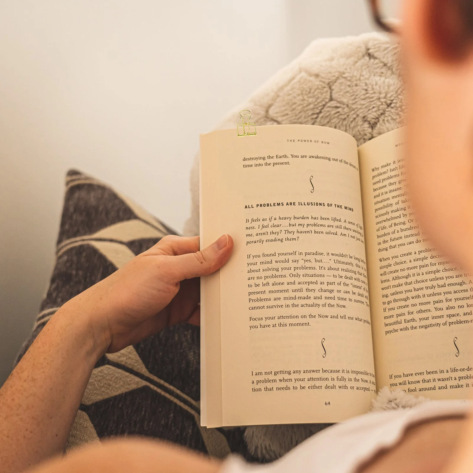 

20Pcs Hallowout Design Clips Exquisite Gold Office Supplies Creative Paper Clamps Stainless Steel Gold Office Supplies