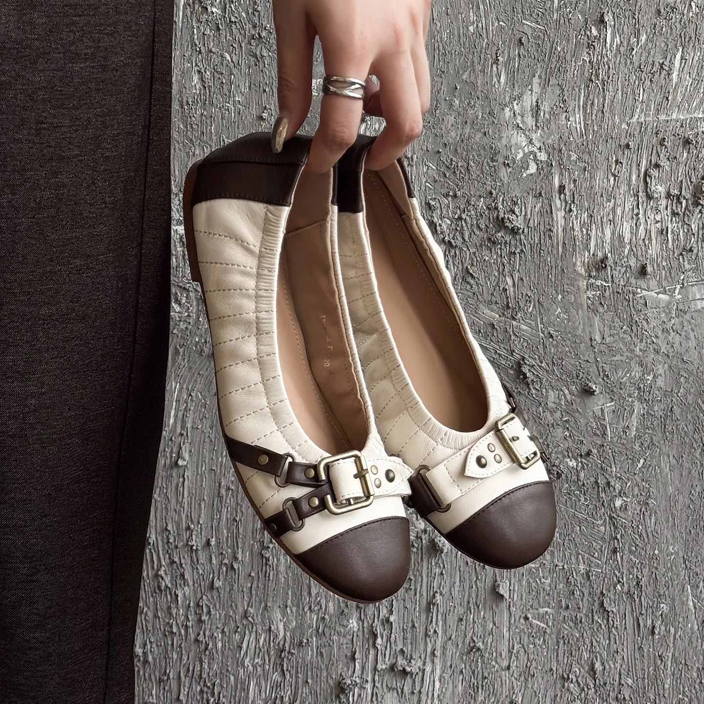 

Fashion Women Soft Sole Shoes punk style Flats Heels Genuine Leather Casual Mary Jane Shoes Office Dress Comfortable Loafers