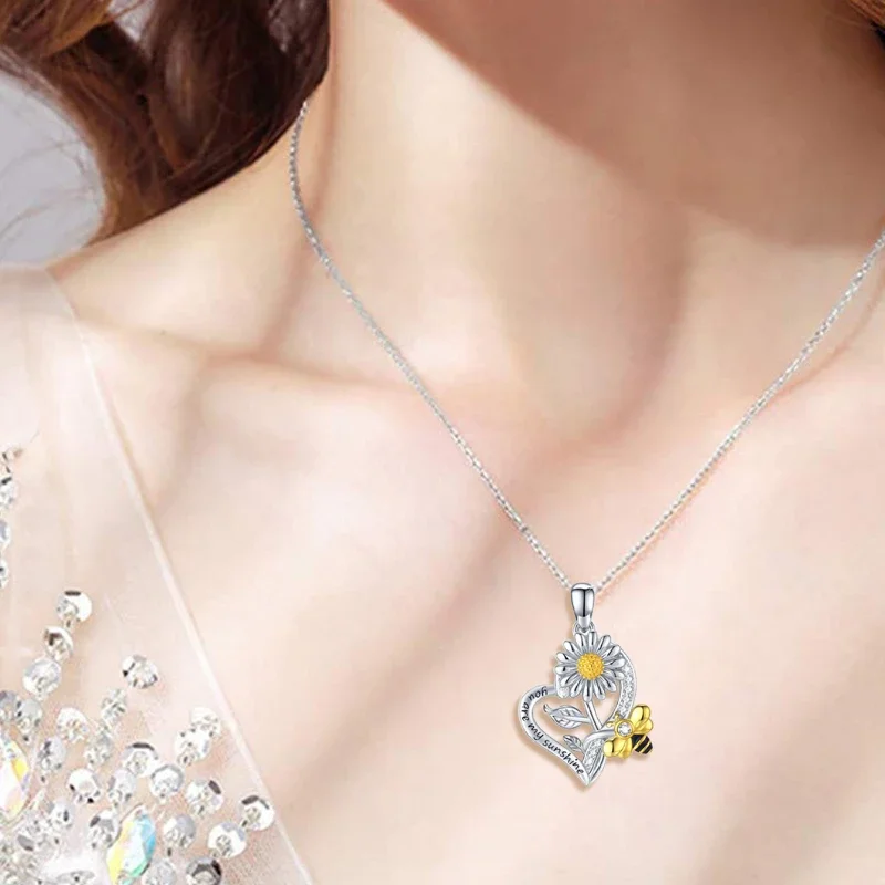 1pcs New Accessories Sunflower Heart Necklace Engraved You Are My Sunshine Little Bee Drop Oil Color Separation Pendant