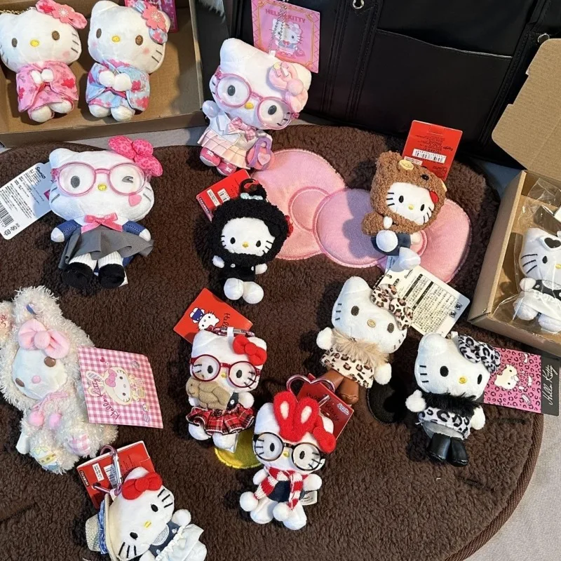 Llavero de Peluche con Disfraz de Leopardo de Sanrio Hello Kitty, Estilo Gafas, Vestidos Dulces, Decoración Kawaii para Mochila, Regalo Sorpresa