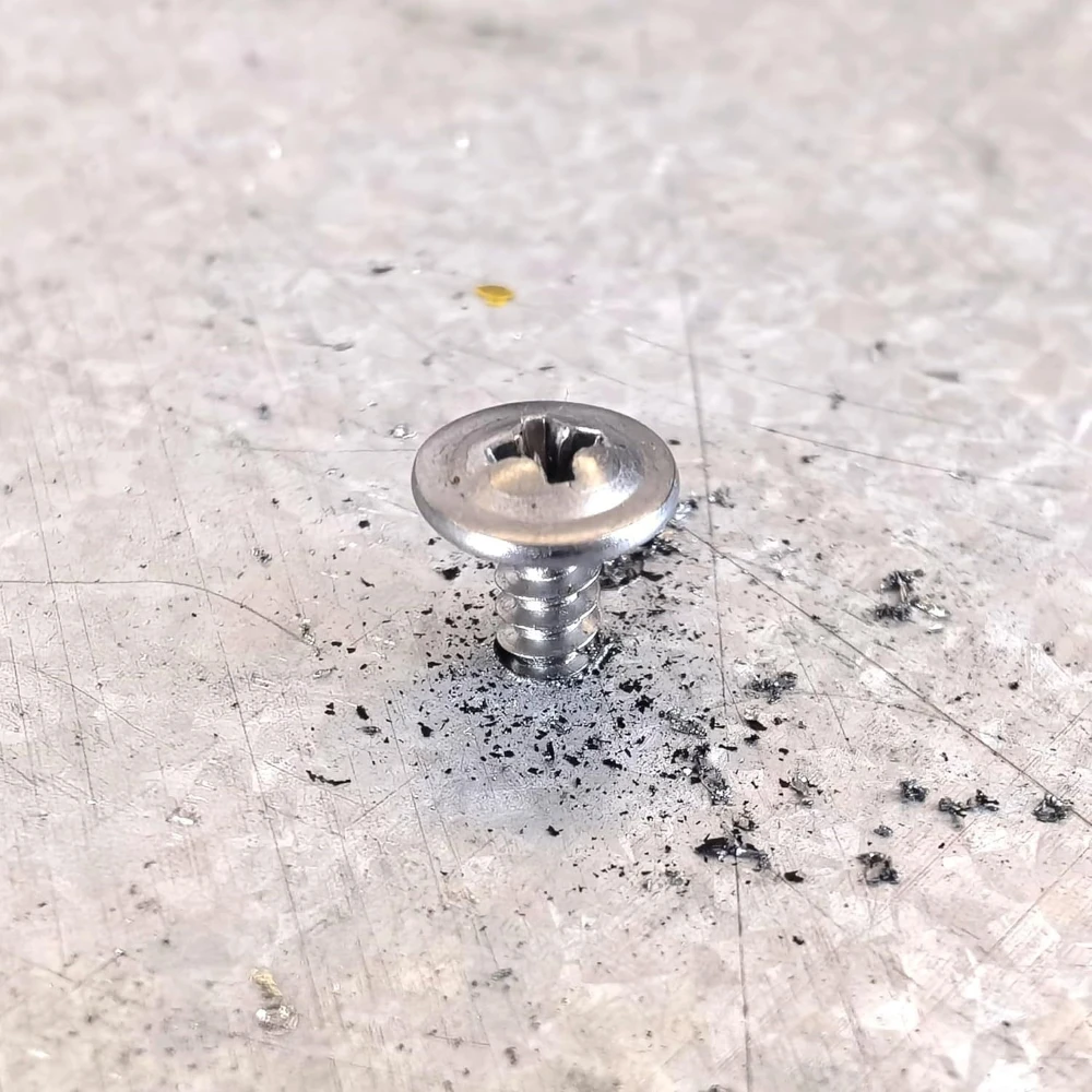 430 قطعة 410 الفولاذ المقاوم للصدأ البريطانية القياسية الصليب مسامير سداسية واس الحفر الذيل مسامير سداسية الحفر الذيل المسمار مزيج