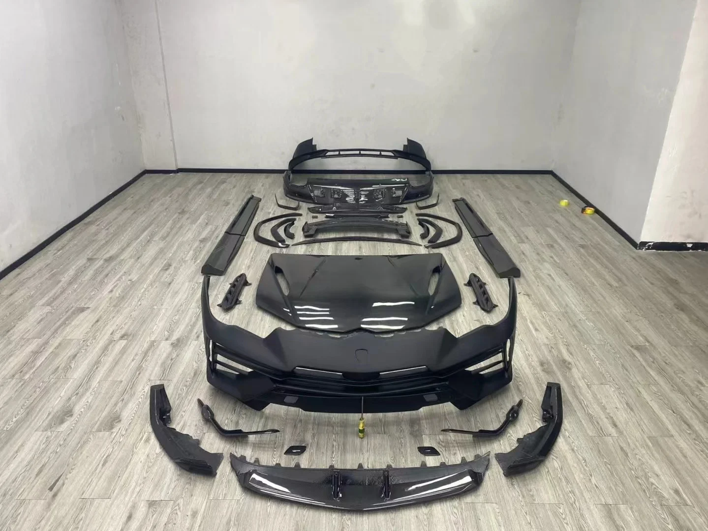 High-end Custom Body KitsFor Urus Upgrade - Performante/P-Style 3K Dry Carbon Body Kit