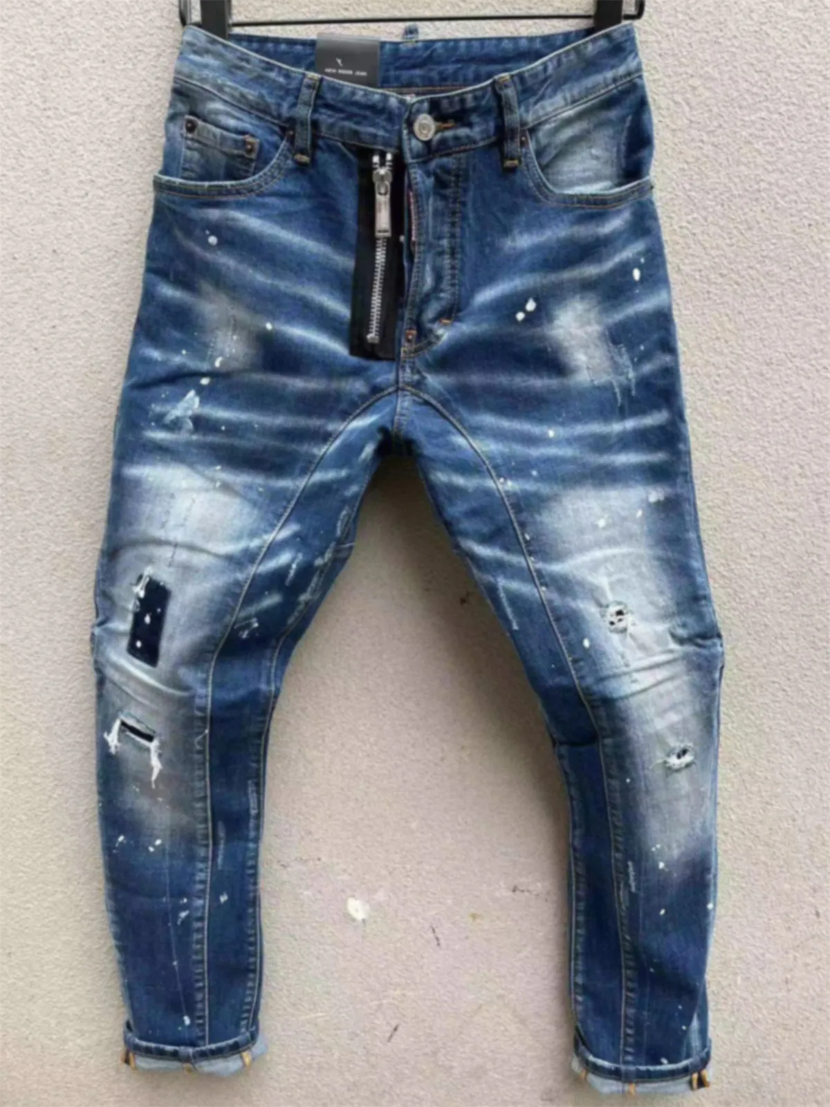 

2024 autumn and winter new D2 jeans men's washed, worn-out, patched, embroidered, three-dimensional cut, small feet blue