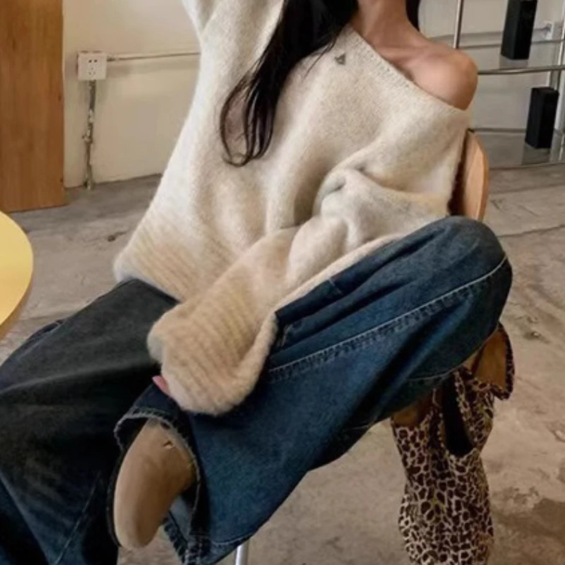 Suéter de punto Sexy con hombros descubiertos para mujer, suéter versátil holgado y adelgazante, chaqueta superior, Otoño/Invierno 2025