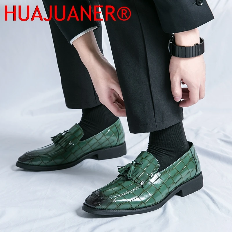

Classic Men's Casual Loafers Driving Shoes Moccasin Fashion Male Comfortable Slip-On Leather Shoes Men Green Tassel Dress Shoes