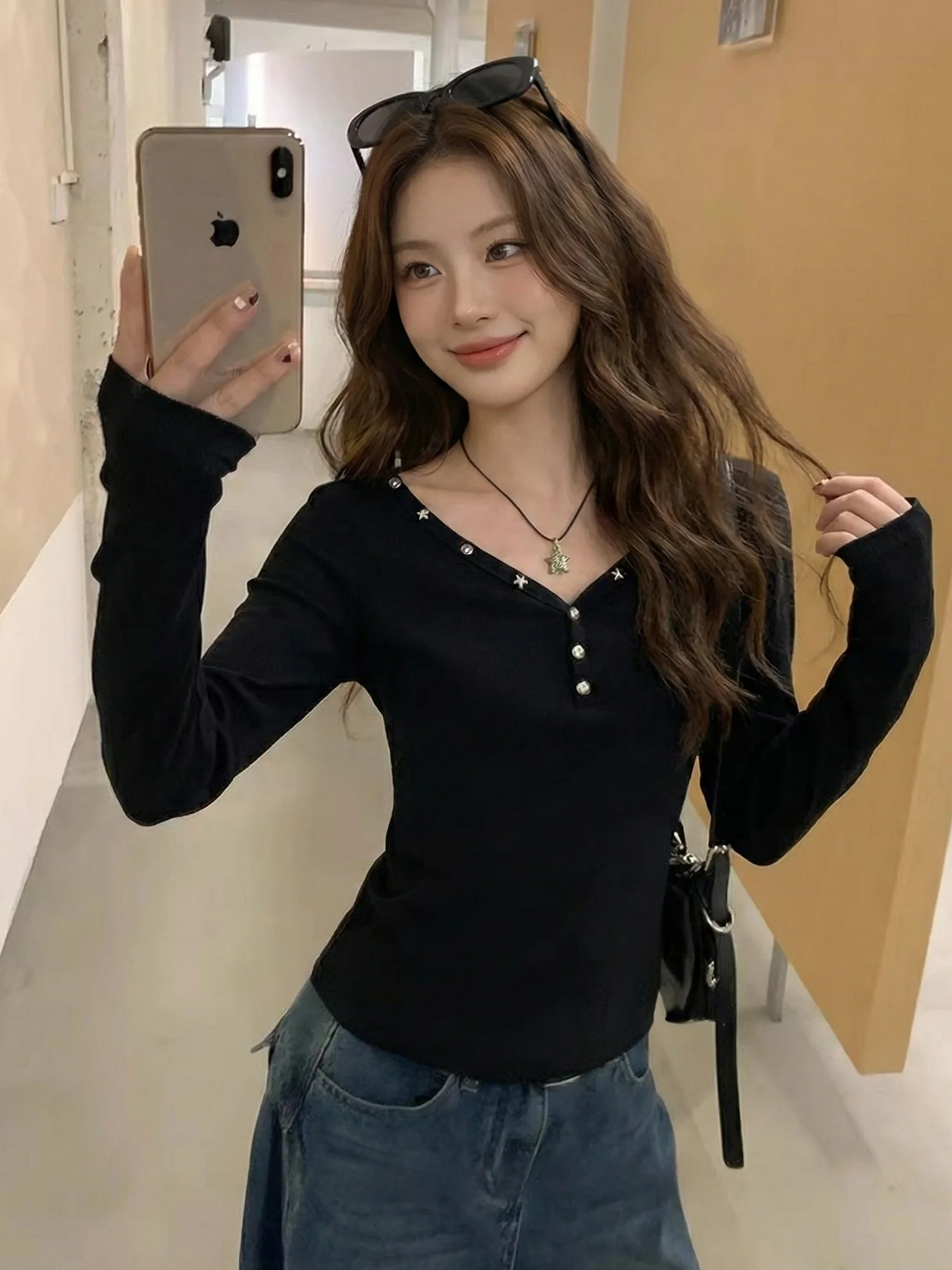 

Spicy Girl Style Long Sleeve V-Neck Rivet Knitted Sweater Women's Slim Fit Base Shirt Spring Season Outerwear Soft Material