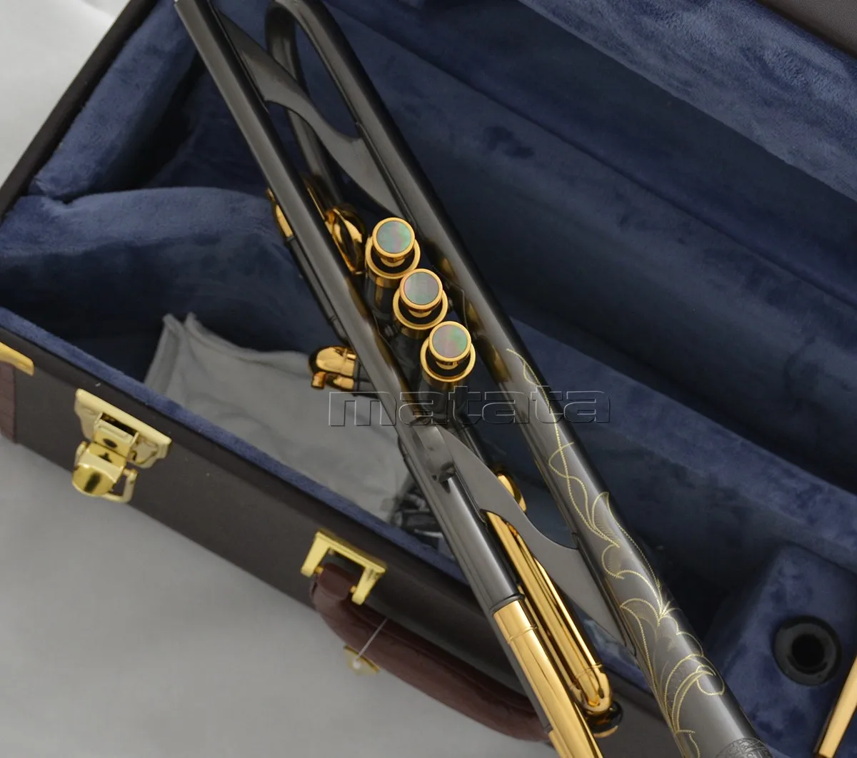 High quality Double inlet pipe Trumpet Saturn water Brushed Black Horn Large 5.24'' Bell