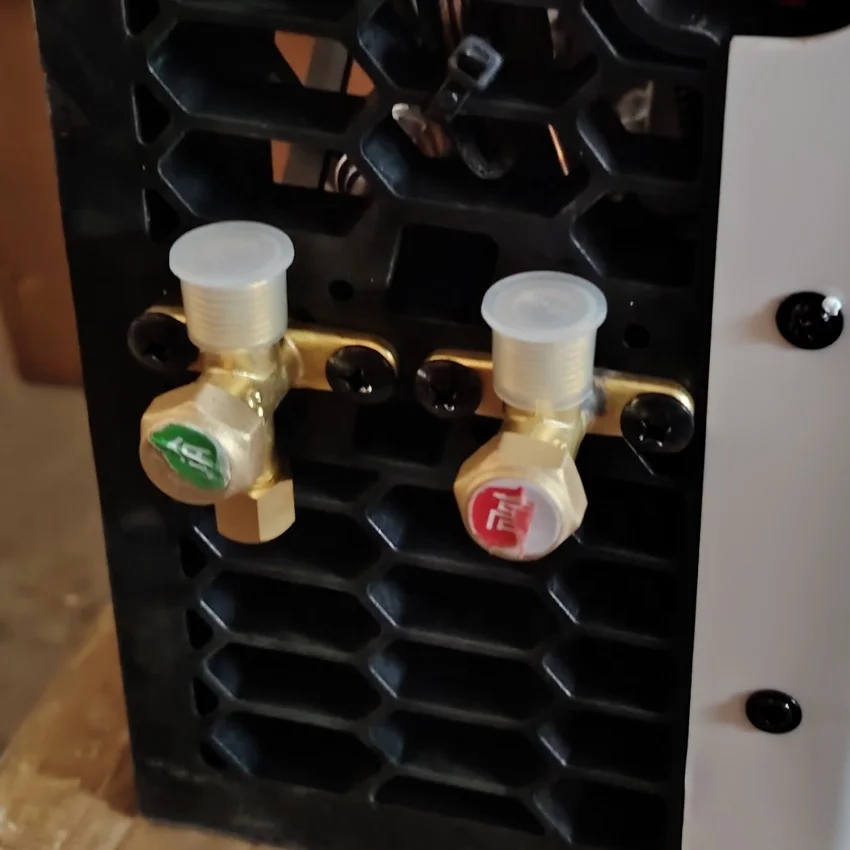 المقصورة 12 فولت وقوف السيارات تكييف الهواء 24 فولت شاحنة مكيف الهواء 12 فولت التيار المتناوب الكهربائي لشبه شاحنة