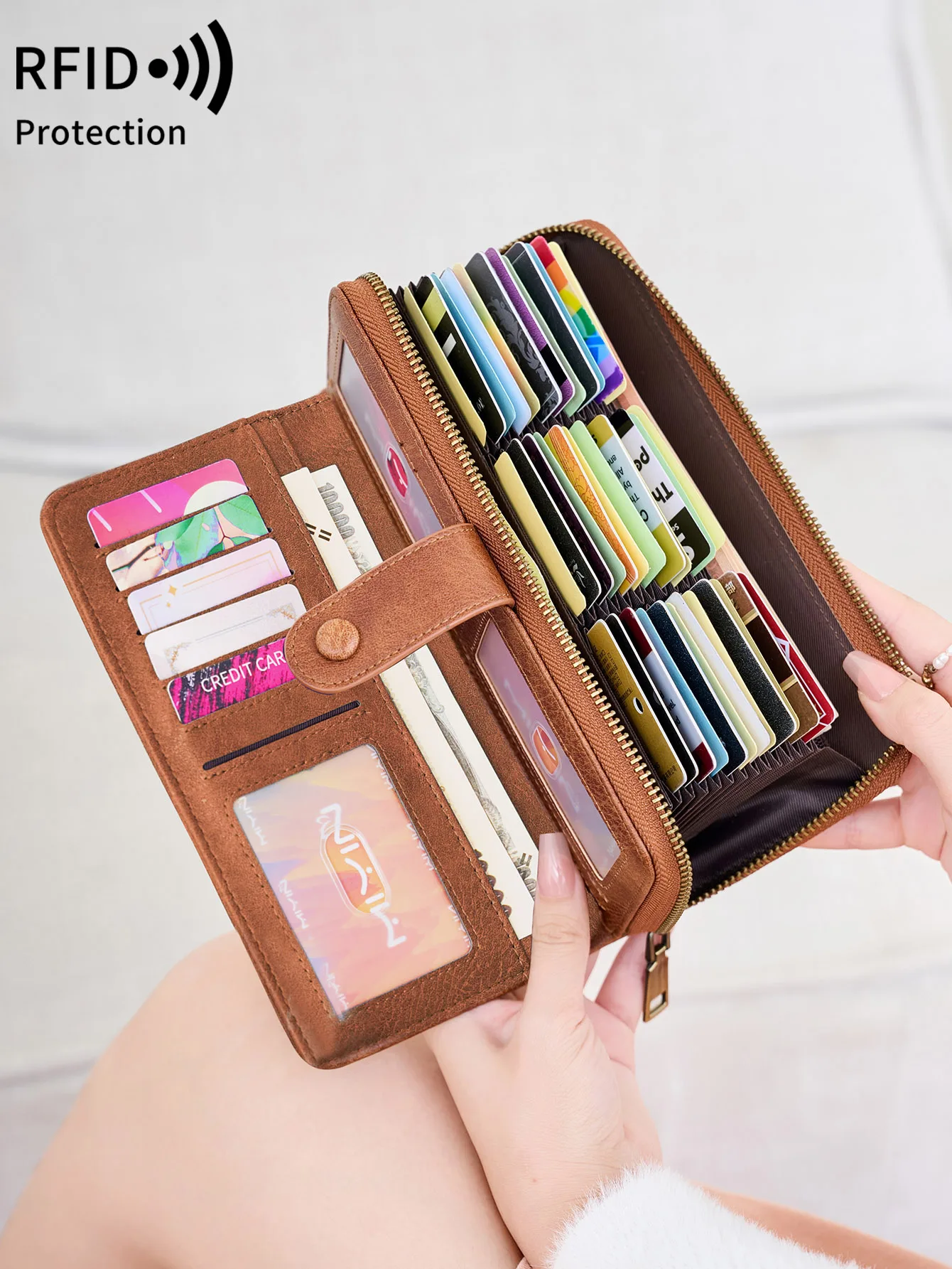 RFID Vintage Long Wallet with Multiple Card Slots Large Capacity Zipper Clutch Bag Fashionable Versatile Women's Credit Card Bag