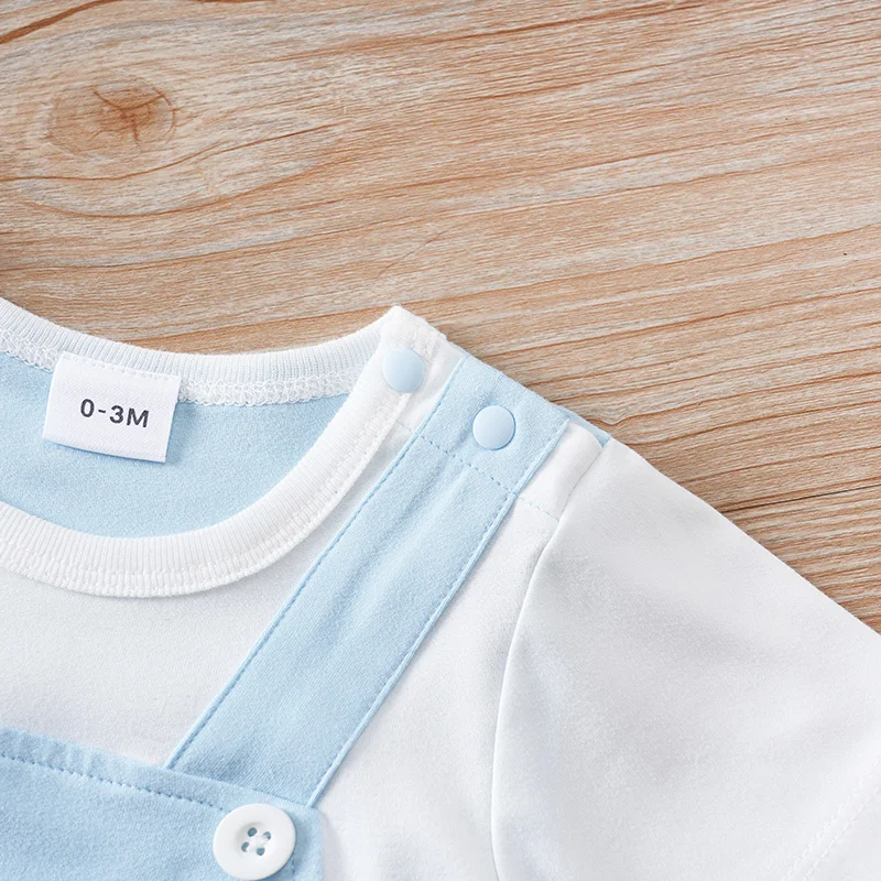 بدلة صيفية للأطفال حديثي الولادة مكونة من قطعتين لعيد الاستقلال مطبوع عليها رسوم متحركة لطيفة بأكمام قصيرة ورقبة دائرية