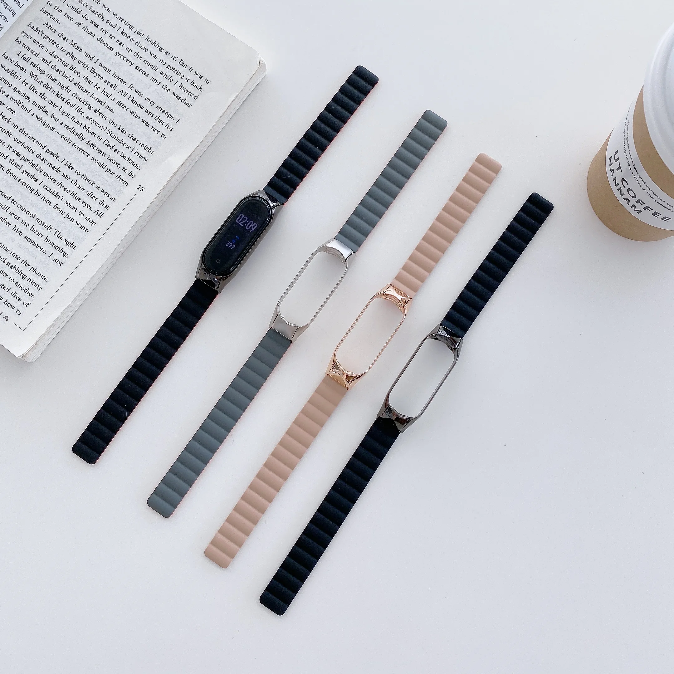 Silicone Strap with Magnetic Buckle For Xiaomi Mi Band 7 6 5 4 Magnetic Smart Sports Bracelet Strap for Xiaomi Mi band 6 5 Band