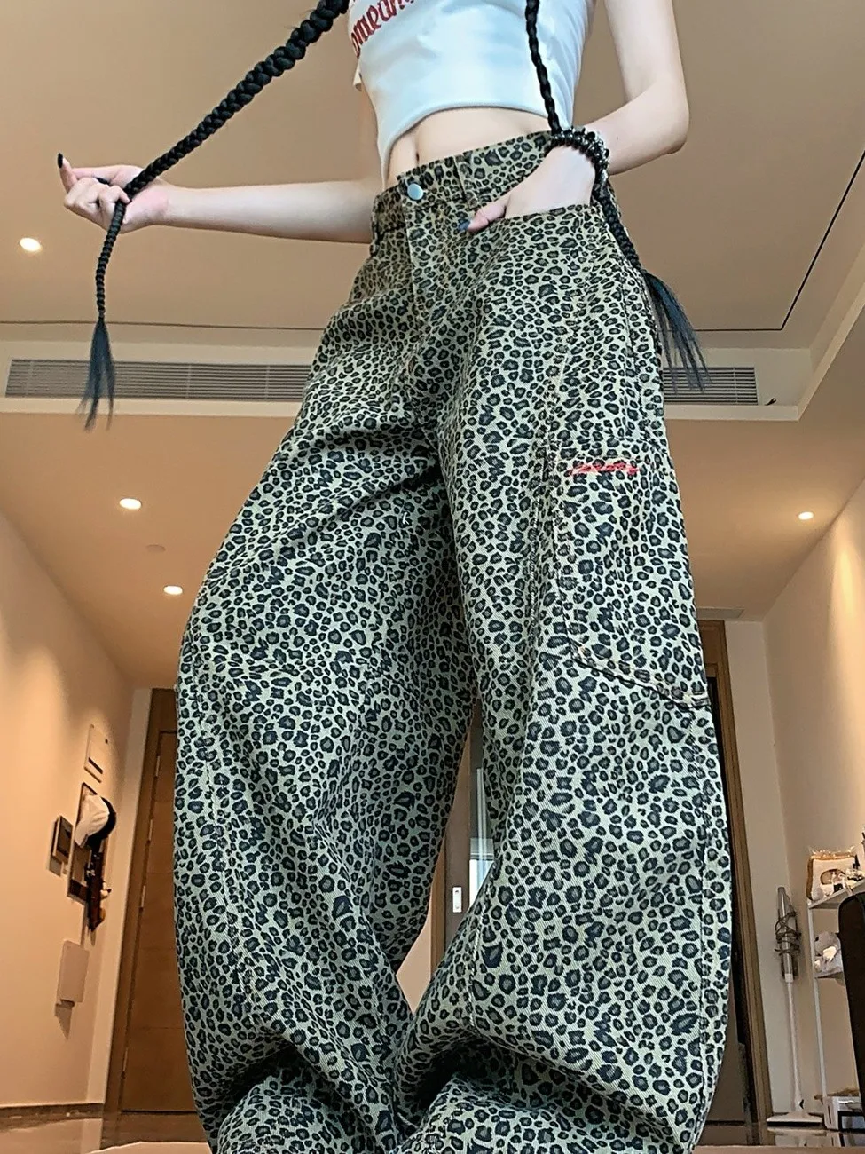 

Laid-ba Широкие джинсовые джинсы Летняя коллекция с высокой талией Американский сле с леопардовым принтом Повседневная износостойкая джинсовая ткань с покрытием