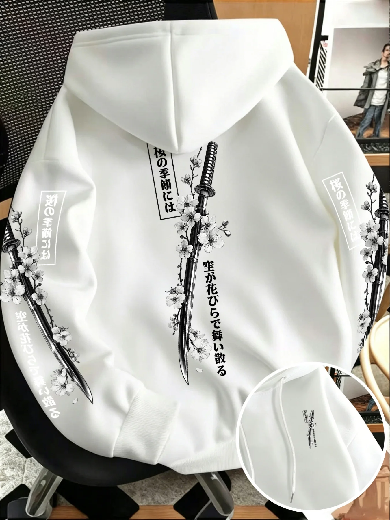 Men's Samurai Sword Cherry Blossom Print Hooded Sweatshirt - Street SportsClothing -JapaneseCharacters -Street Long-SleevedShirt