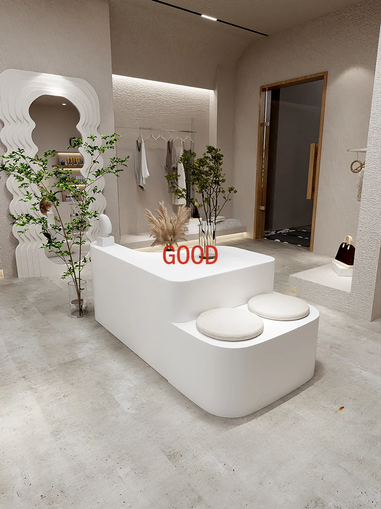 Loja de roupas decoração macia nakajima expositor mesa janela decoração adereços sapatos sacos cabine mesa água