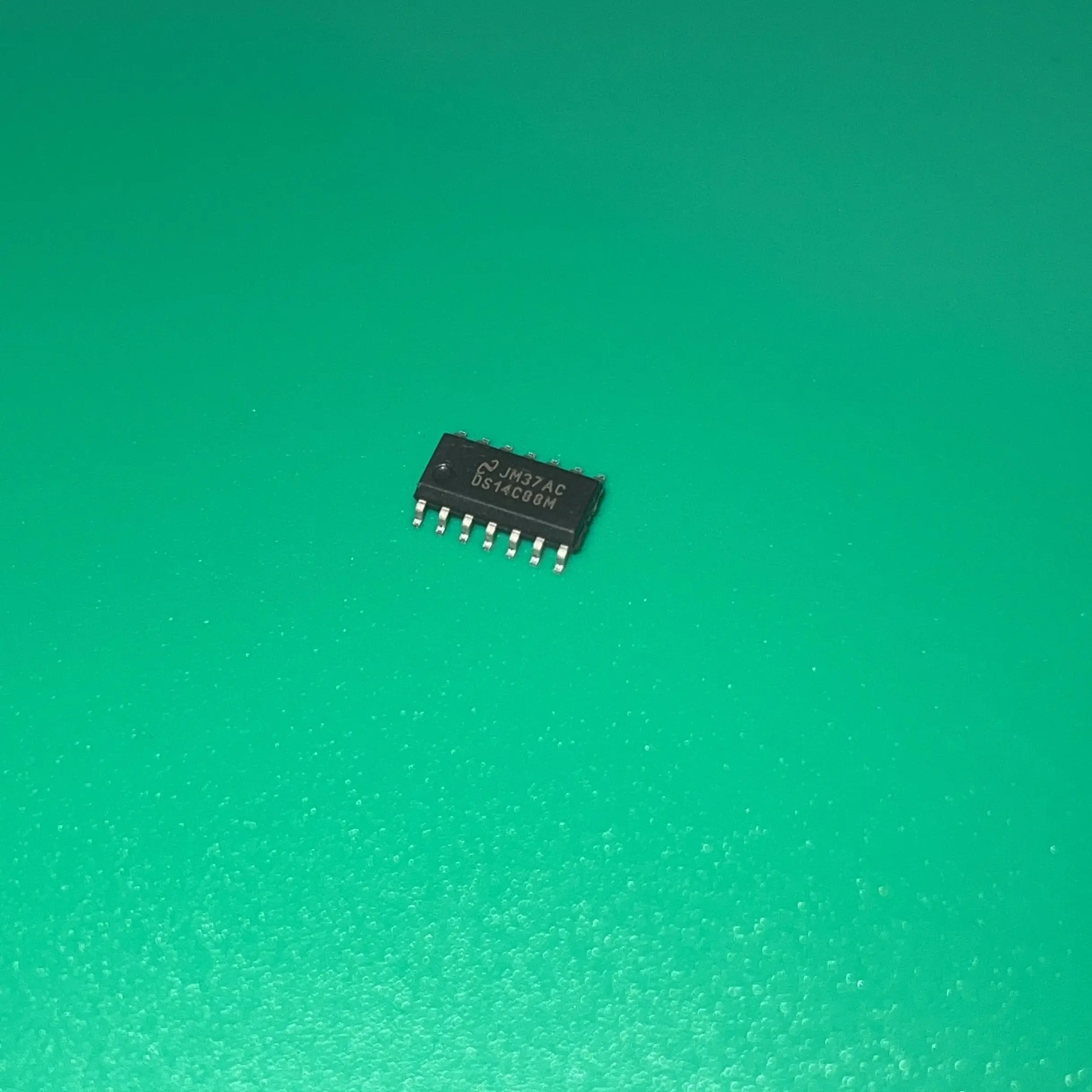 10pcs/lot DS14C88M X SOP14 IC DS14C88MX LINE DRIVER QUAD CMOS 14-SOIC DS14C88MX/NOPB DS14C88M/NOPB DS14C88 M DS 14C88M