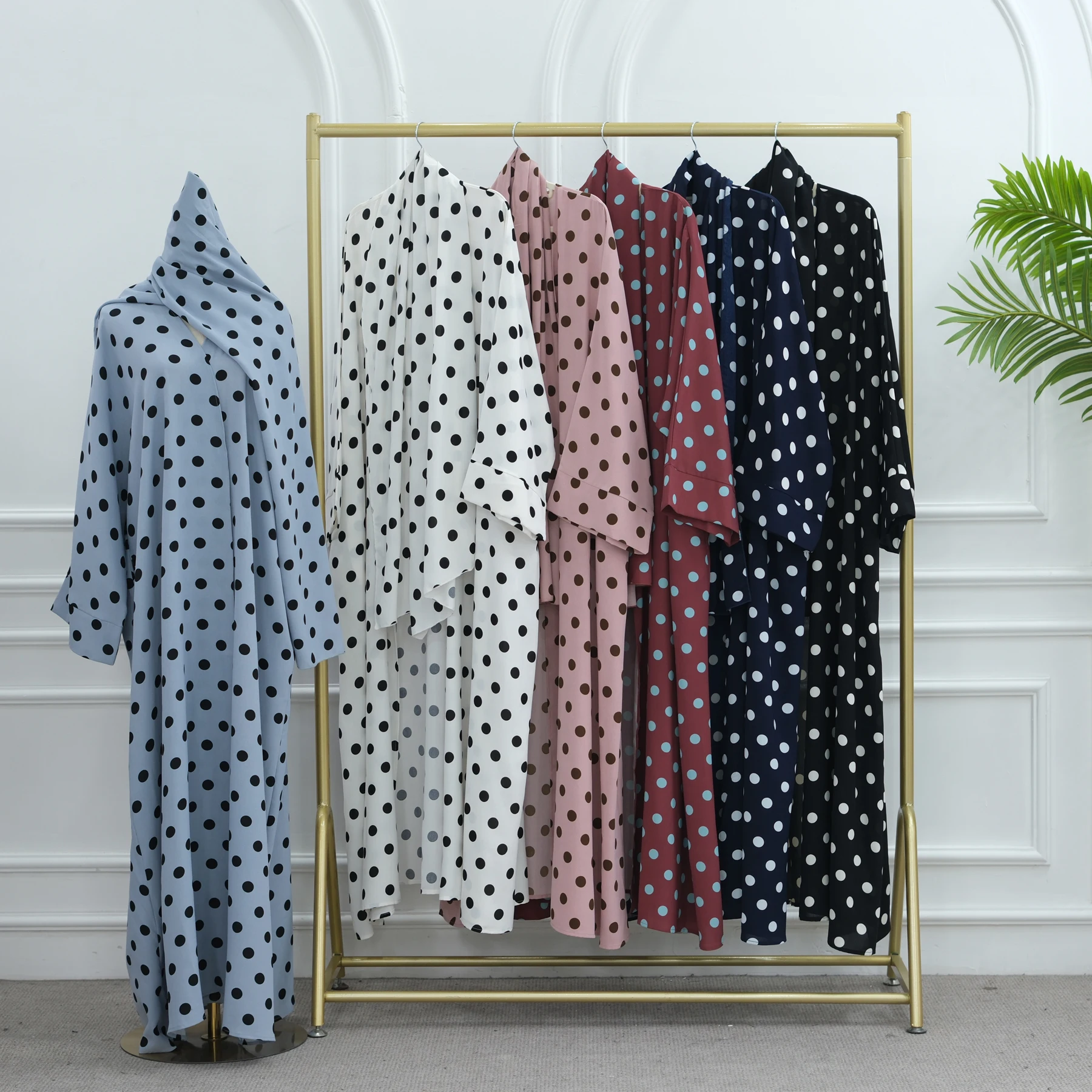 Polka Dot Print Extra-Loose-Fit Islam Hijabi Robe Muslim Women Dubai Abaya with Shawl Hijab Scarf-Batwing Sleeves, Side Pockets