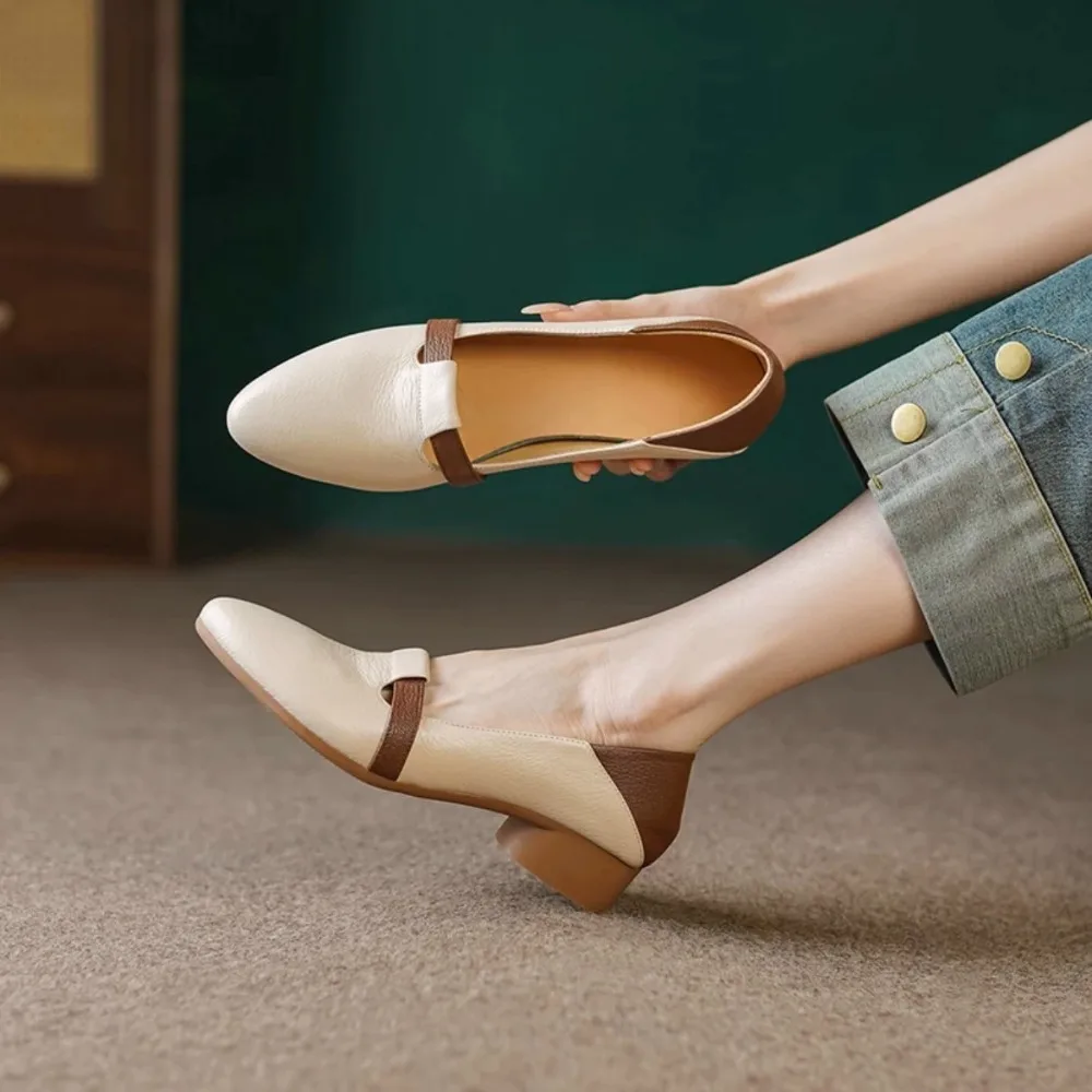 รองเท้าส้นเตารีดแบบสวม ส้นหนา หนังนิ่ม พื้นนุ่ม ไม่เมื่อยล้า ปลายแหลม ส้นเตี้ย สำหรับผู้หญิง ฤดูใบไม้ร่วง รุ่นใหม่ สวมใส่สบาย ใช้งานได้หลากหลาย
