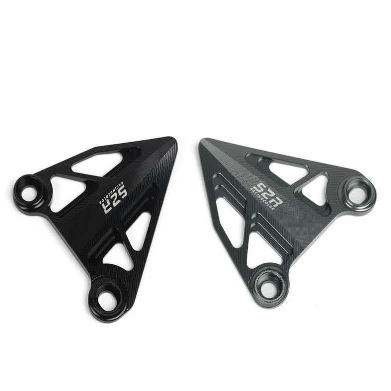 Remove the decorative cover and remove the mounting accessories for the modified 800NK front bumper.
