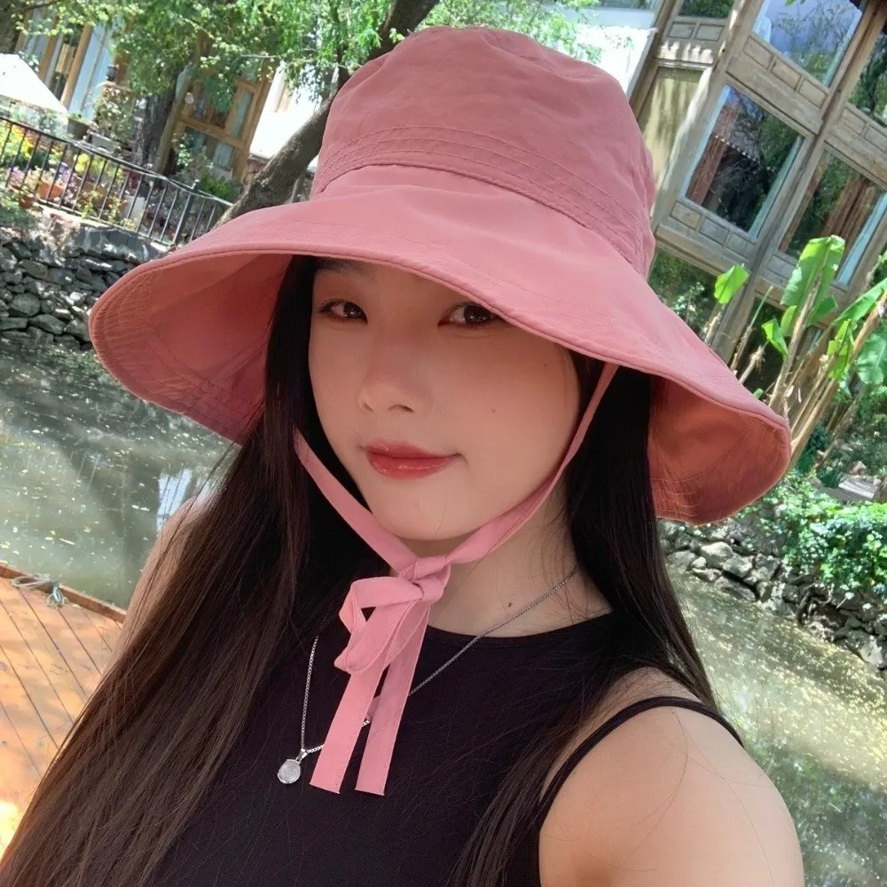 

Lightweight Solid Color Sunscreen Bucket Hat Thin Breathable Fisherman Hat with Strap Adjustable Wide Brim Sun Hat Outdoor