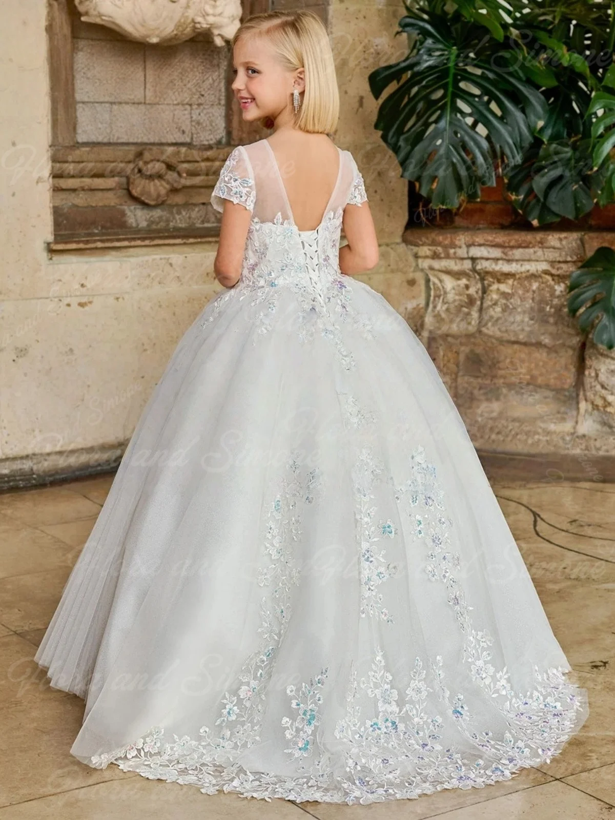 applique-fleurs-princesse-longue-boule-premiere-communion-robe-a-manches-courtes-longueur-de-plancher-elegante-robe-de-fille-de-fleur-personnalise-2025