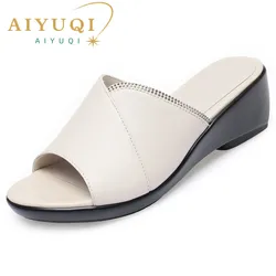 AIYUQI Pantofole da donna Sandali in vera pelle Estate Nuove scarpe da donna open-toe Pantofole di grandi dimensioni 41 42 43 Ciabatte da donna con zeppa per mamma