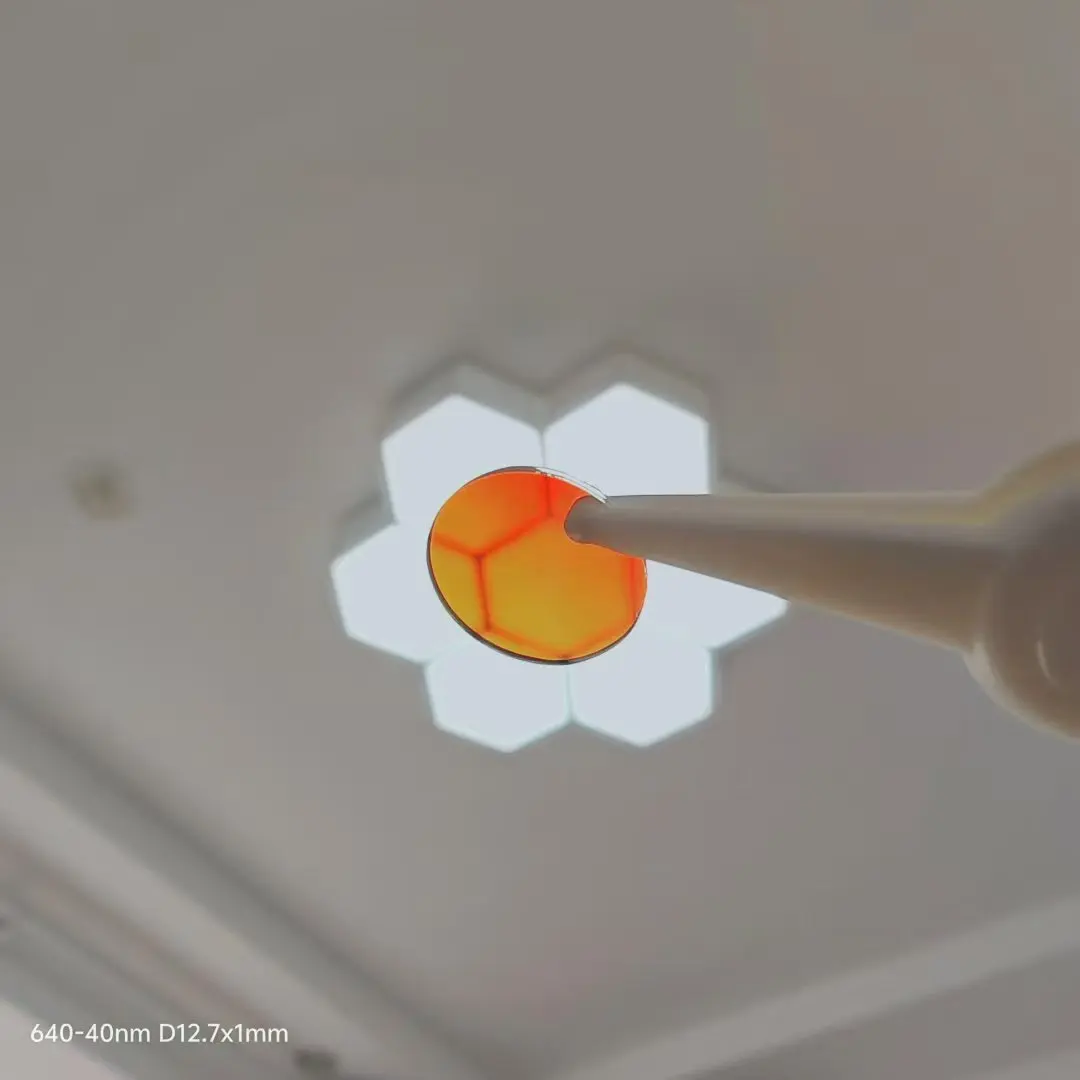 Diamètre de taille 12.7mm et épaisseur 620nm de 1mm au NBP640-40nm en verre étroit de filtre de passe-bande du centre 640nm de 660nm
