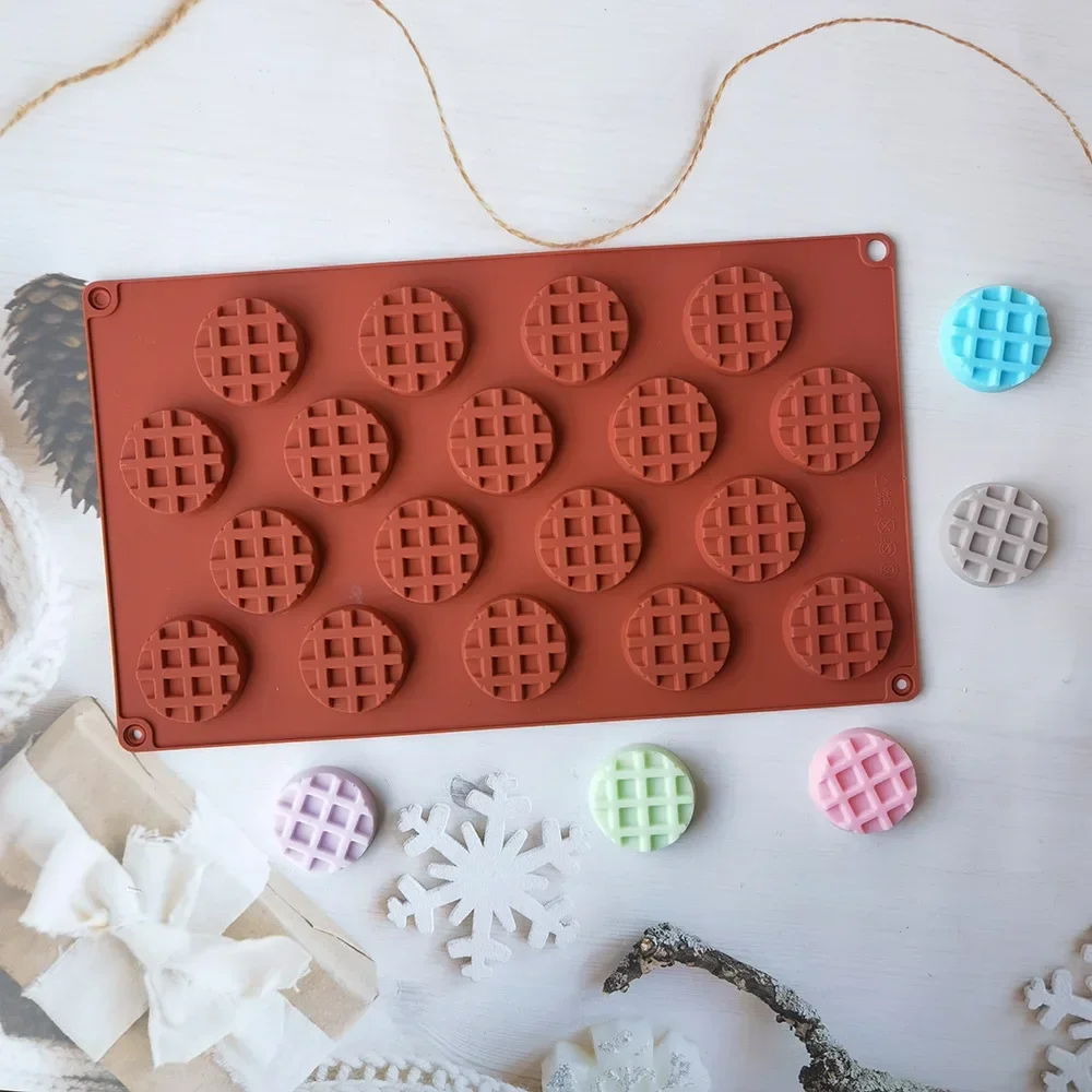 Cute Round Waffle Making Mold Practical Chocolate Making Tool Aroma Candle Silicone Mold Food Grade Silicone Baking Supplies