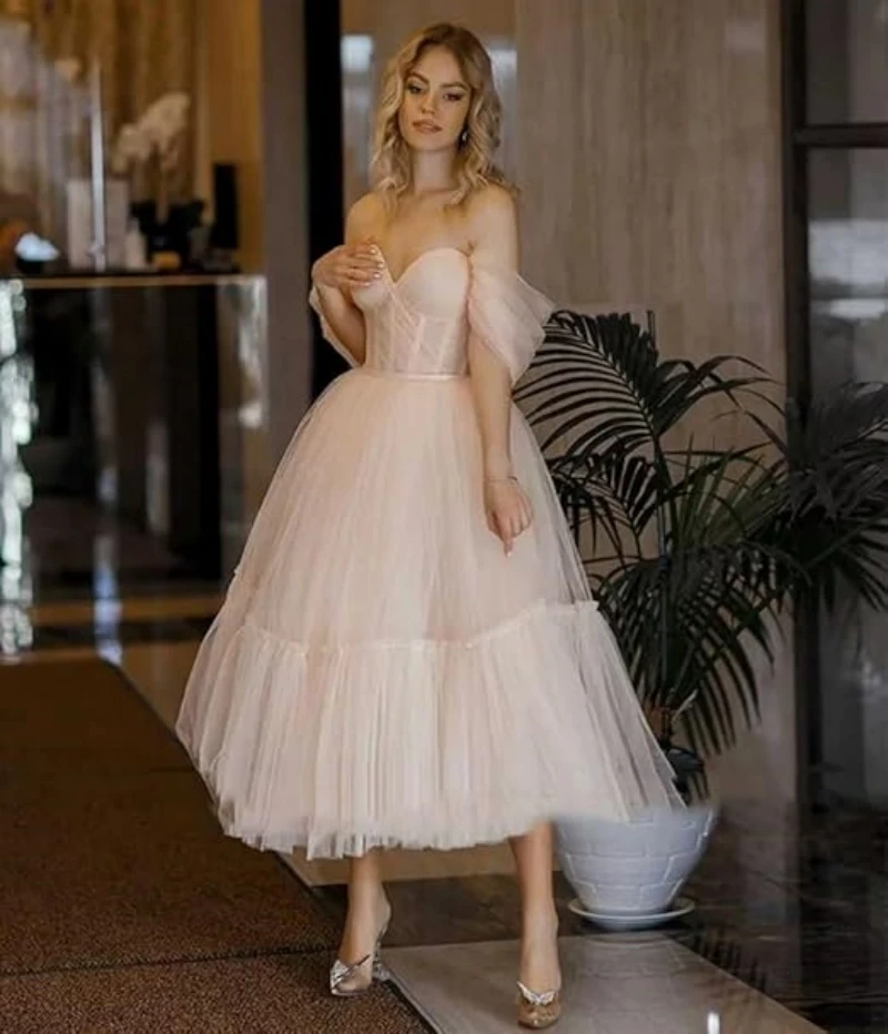 تول الشاي طول قبالة الكتف فساتين حفلة موسيقية ، الطبقات حبيبته كشكش ، أكمام قصيرة ، خط رسمي مساء ثوب الحزب