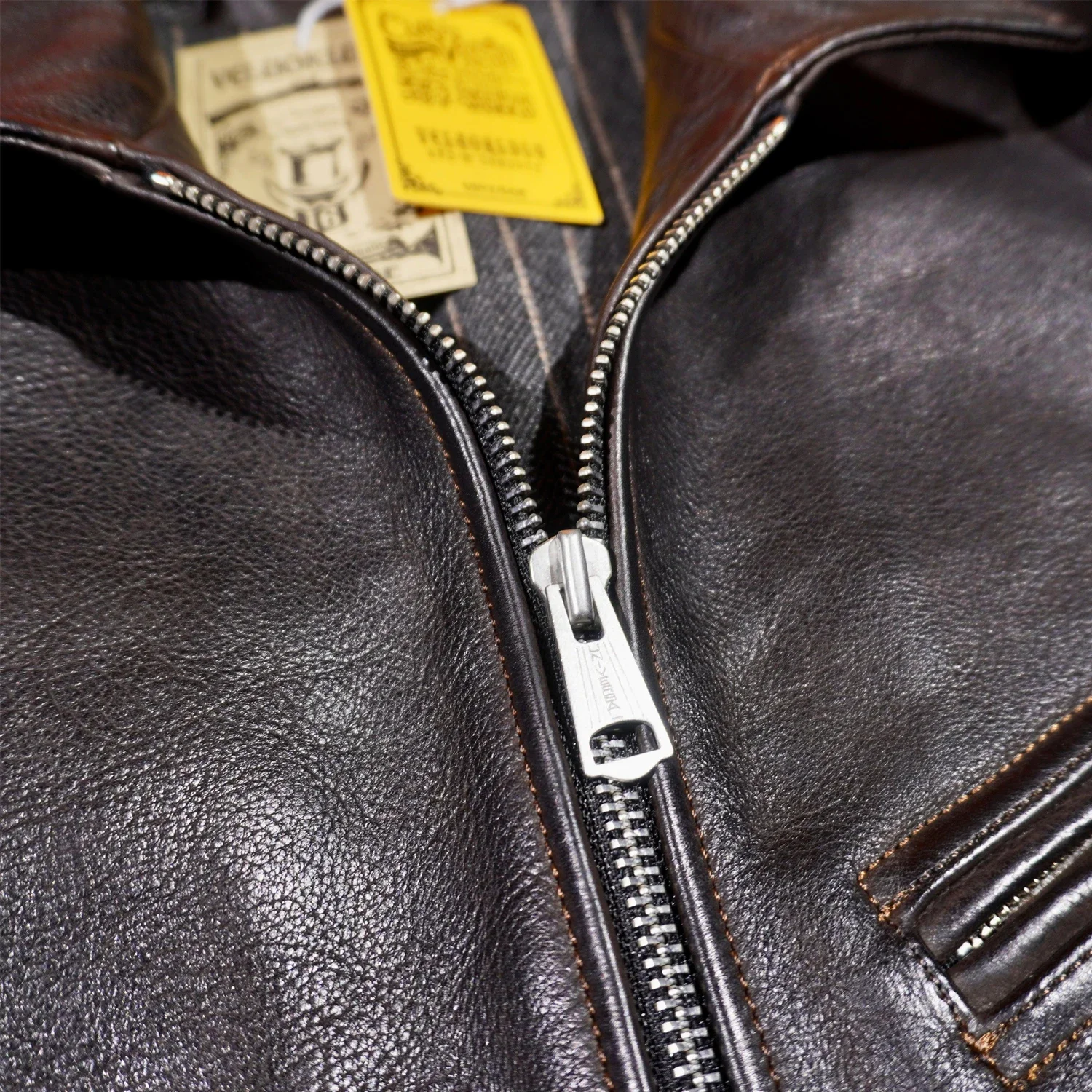 النمط الأمريكي الرجعية الحبوب الكاملة 1.6 سمك Muhandro جلد البقر سترة 1930 S الرجال دراجة نارية قصيرة الوقوف طوق