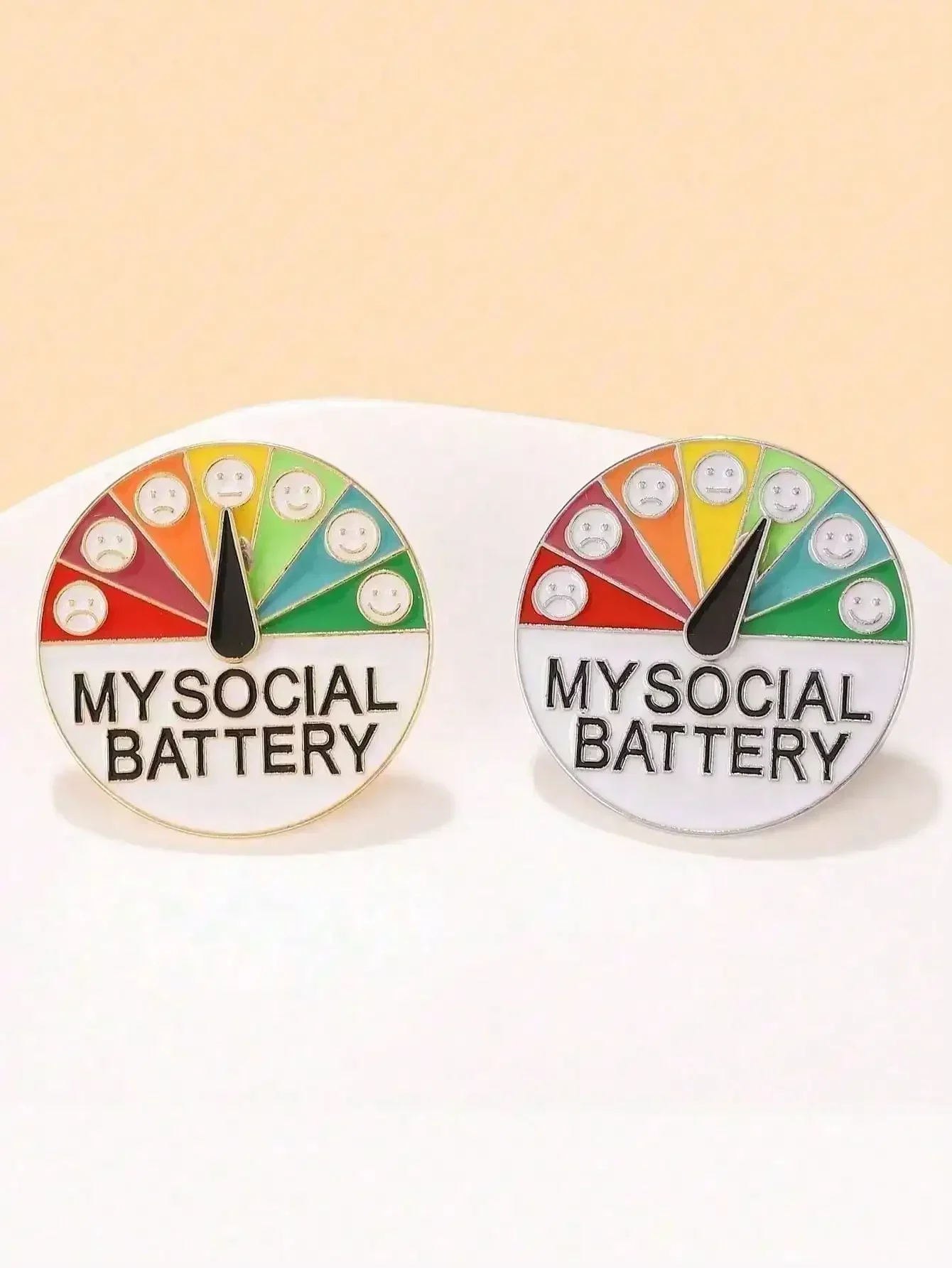 Fashion and Creative Lightning Slider Brooch, Round Seven Days A Week, Personalized Mood Expression, Metal Badge Brooch