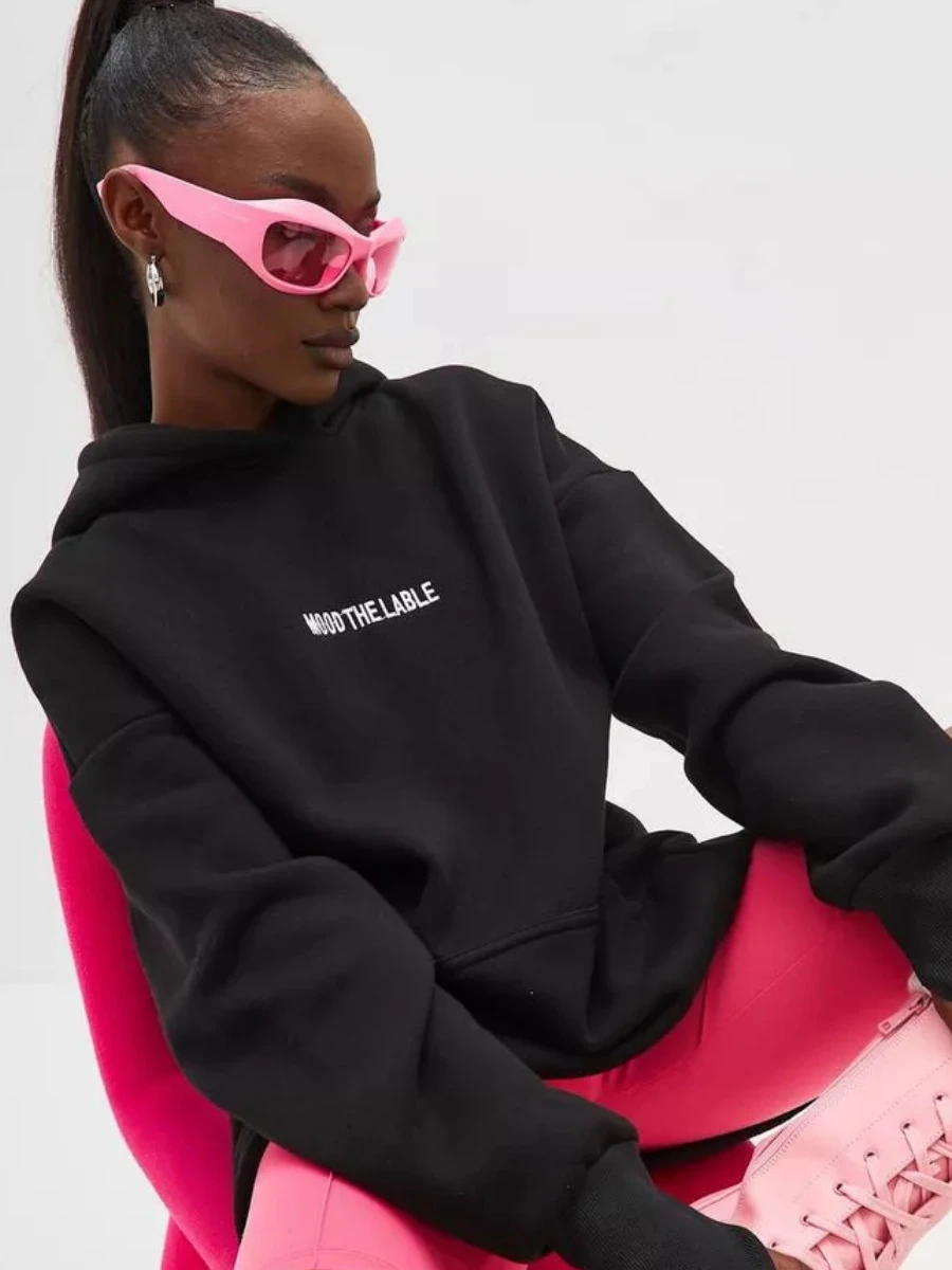 Damska bluza z kapturem Street Sle Loose Fit z nadrukiem liter, wysokiej jakości, codzienna, wygodna, z długim rękawem, średniej długości.