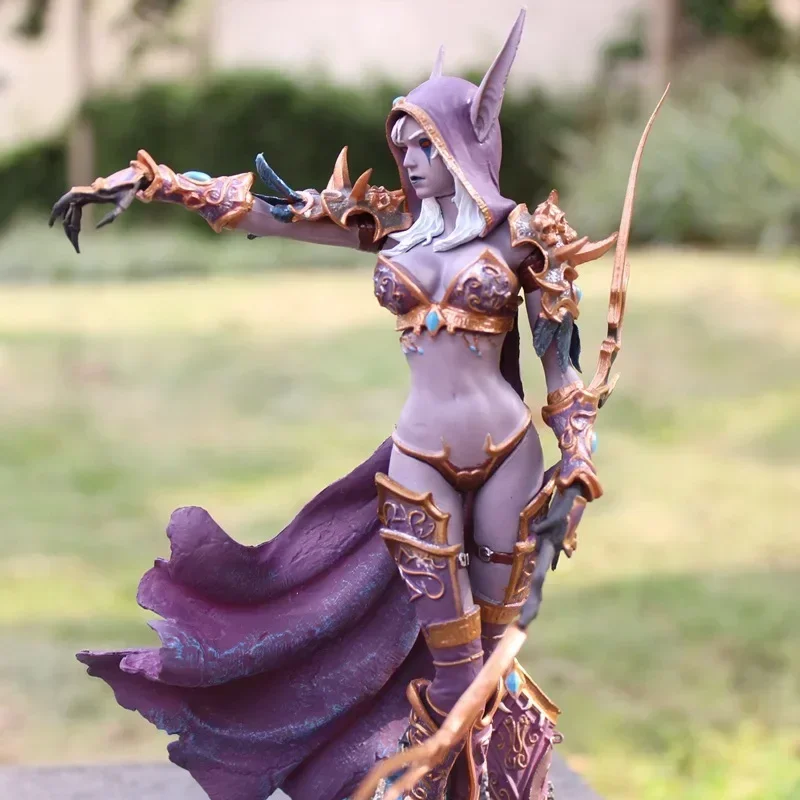 24cm Game WOW Character Windrunner Sylvanas Archery Undead Queen Action figure Model PVC statue Collectible Model kids gift