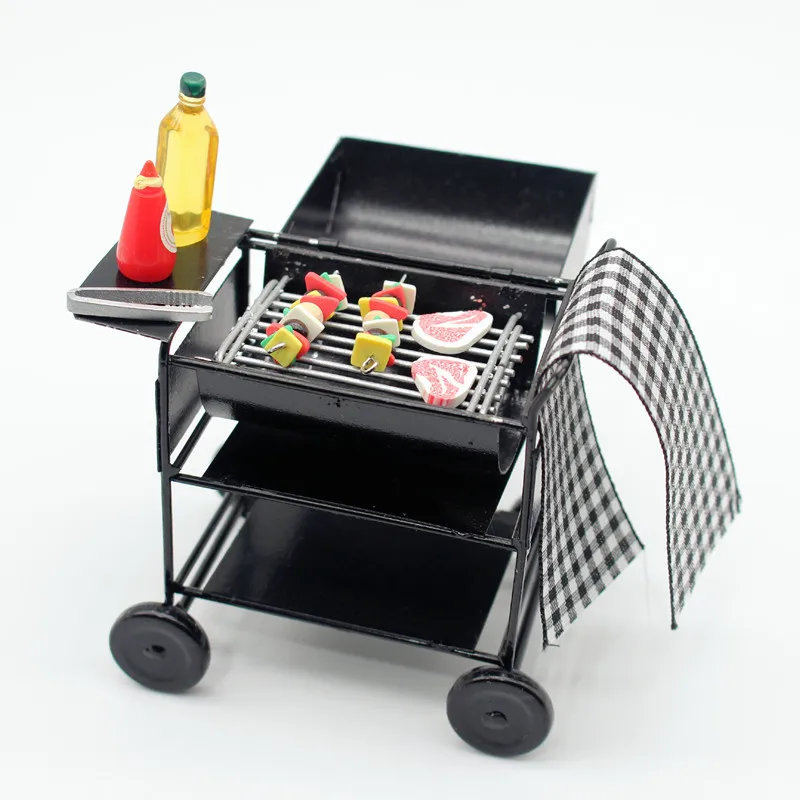 Miniature Black Iron Outdoor BBQ Grill for Dollhouse, Realistic BBQ Grill and Mini Kitchen Model