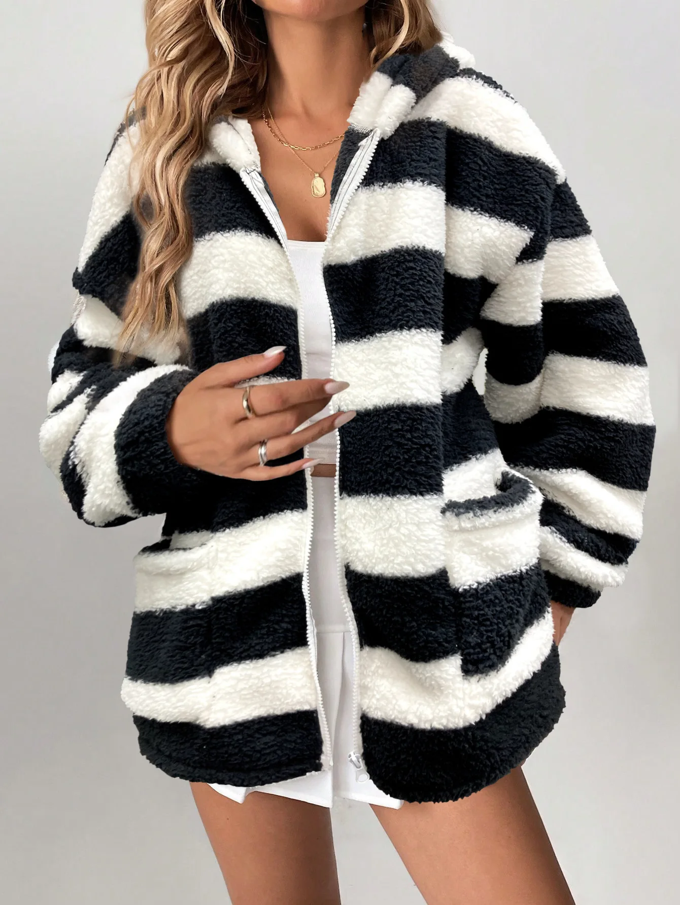 Giacca alla Moda a Contrasto d - Street Fashion Winter recensione e prezzo