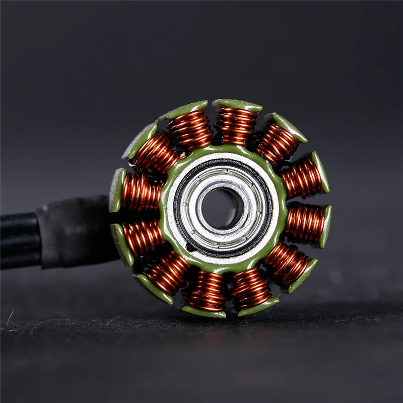 

ODIES-2PCS 2207 1800KV XING-E Pro Brushless Motor 3-6S Lipo 4Mm Shaft Diameter For 5-6Inch RC FPV Freestyle Drone Propellers