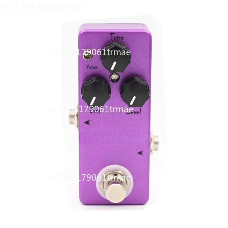 Effects, single electric guitar, overload, distortion, reverb, delay, chorus, compression, noise reduction, foreground