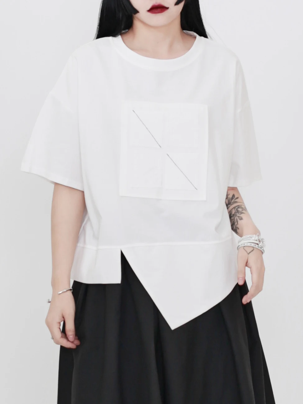 Dark Style Geometric Irregular Loose Women's T-shirt Summer Breathable Cotton Polyester Short Sleeve Versatile Citywalk Tee