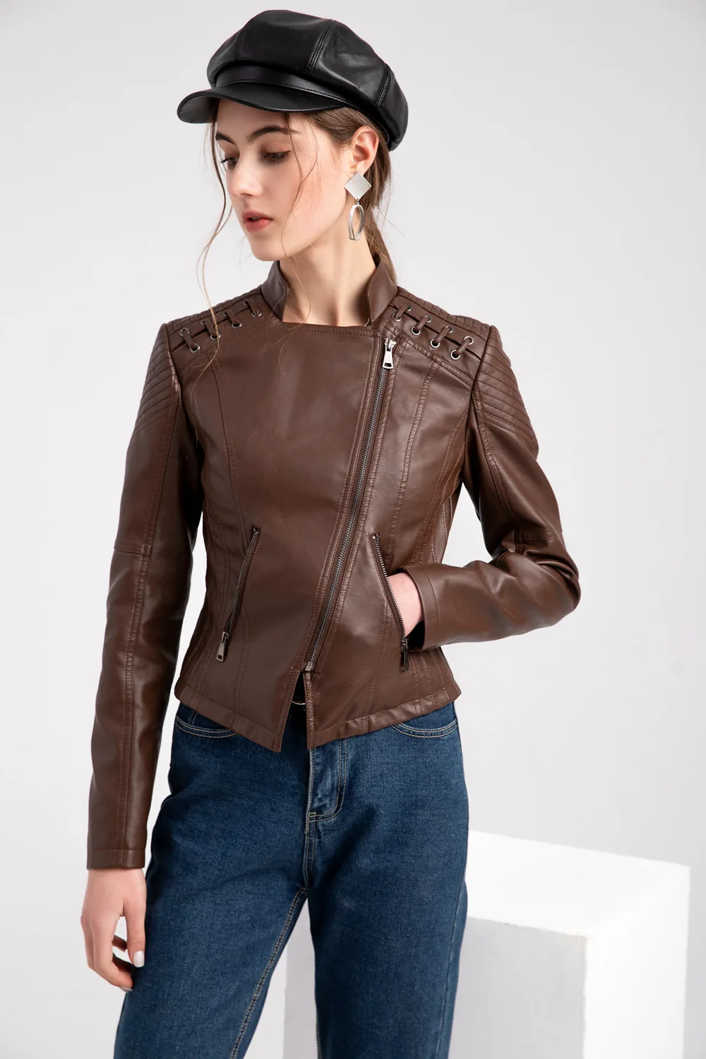 Chaqueta de cuero para mujer, abrigo corto de manga larga, ajustado, a la moda, novedad de otoño, 2024